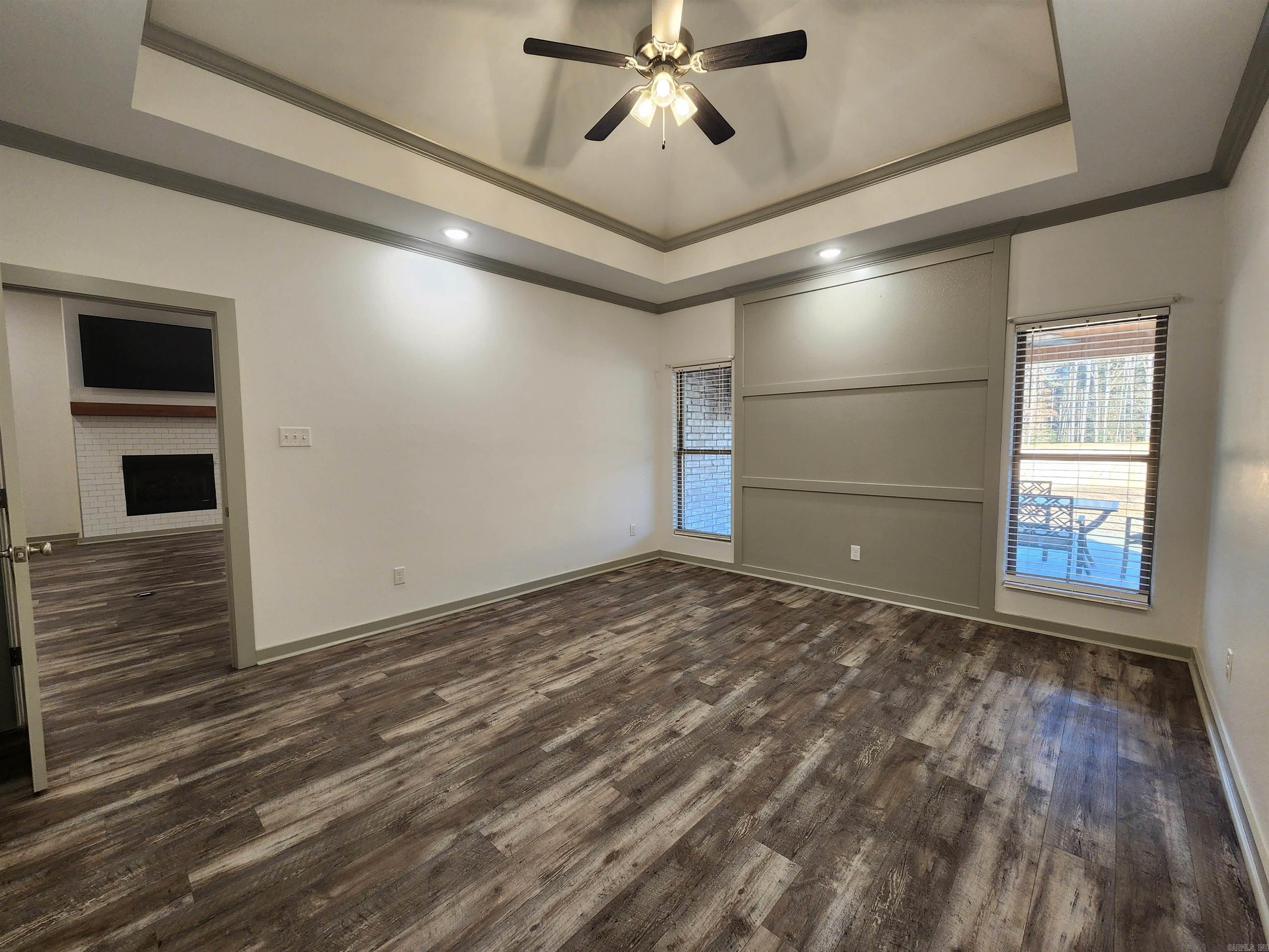 OAK TREE SOUTH - Residential