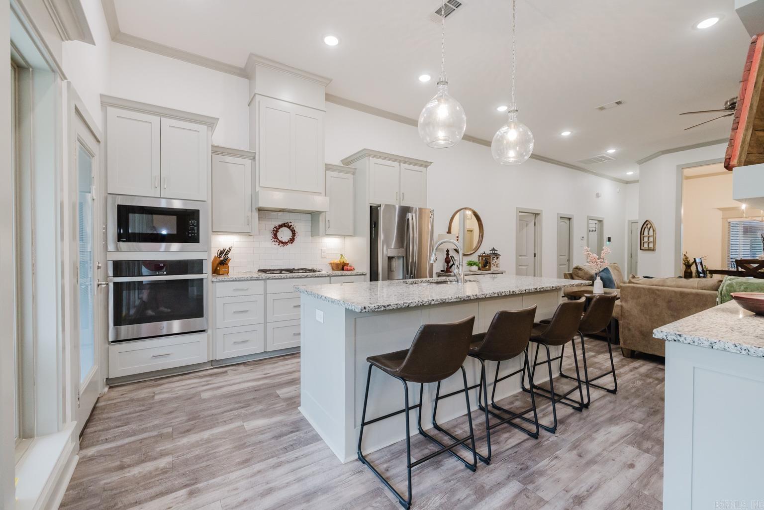 OAK TREE SOUTH - Residential