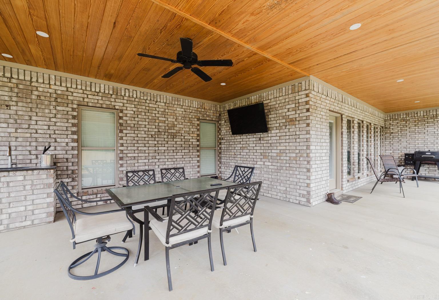 OAK TREE SOUTH - Residential