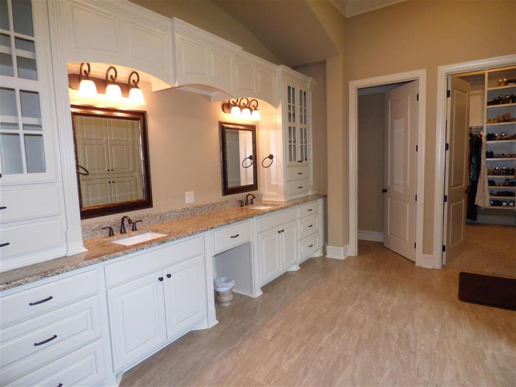 ARLINGTON PLACE - Residential