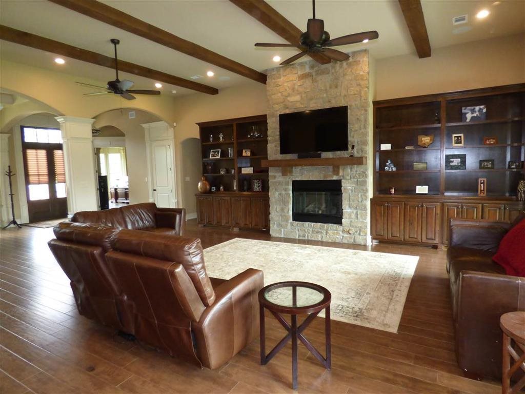 ARLINGTON PLACE - Residential
