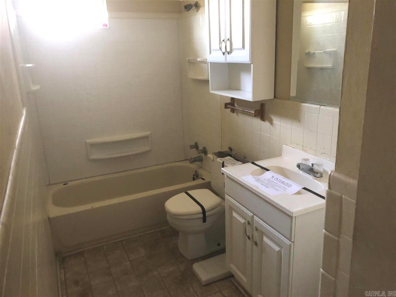 GEYER SPRGS SHOPPING CNTR - Residential