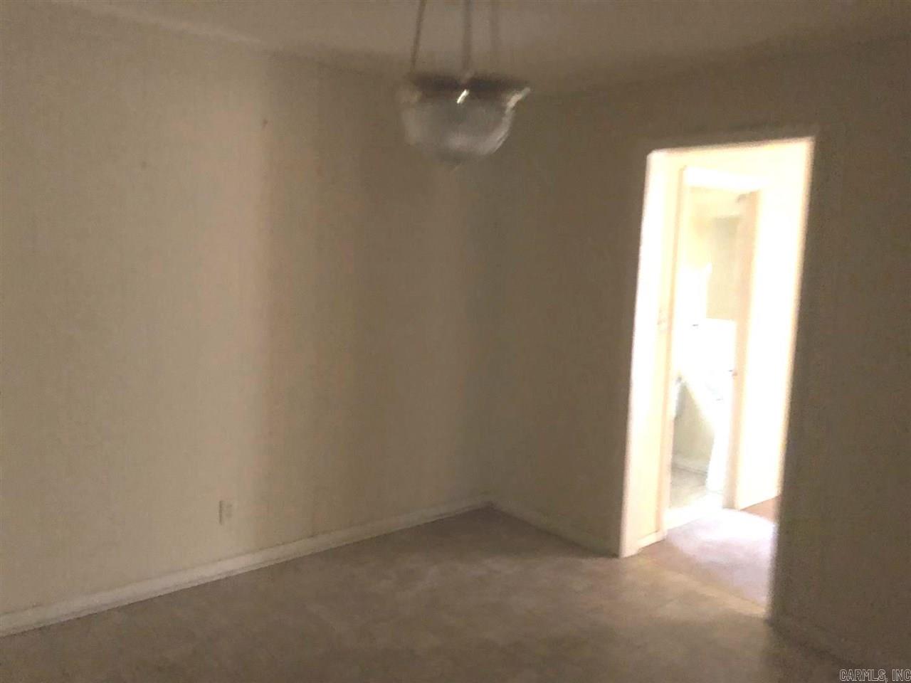 GEYER SPRGS SHOPPING CNTR - Residential