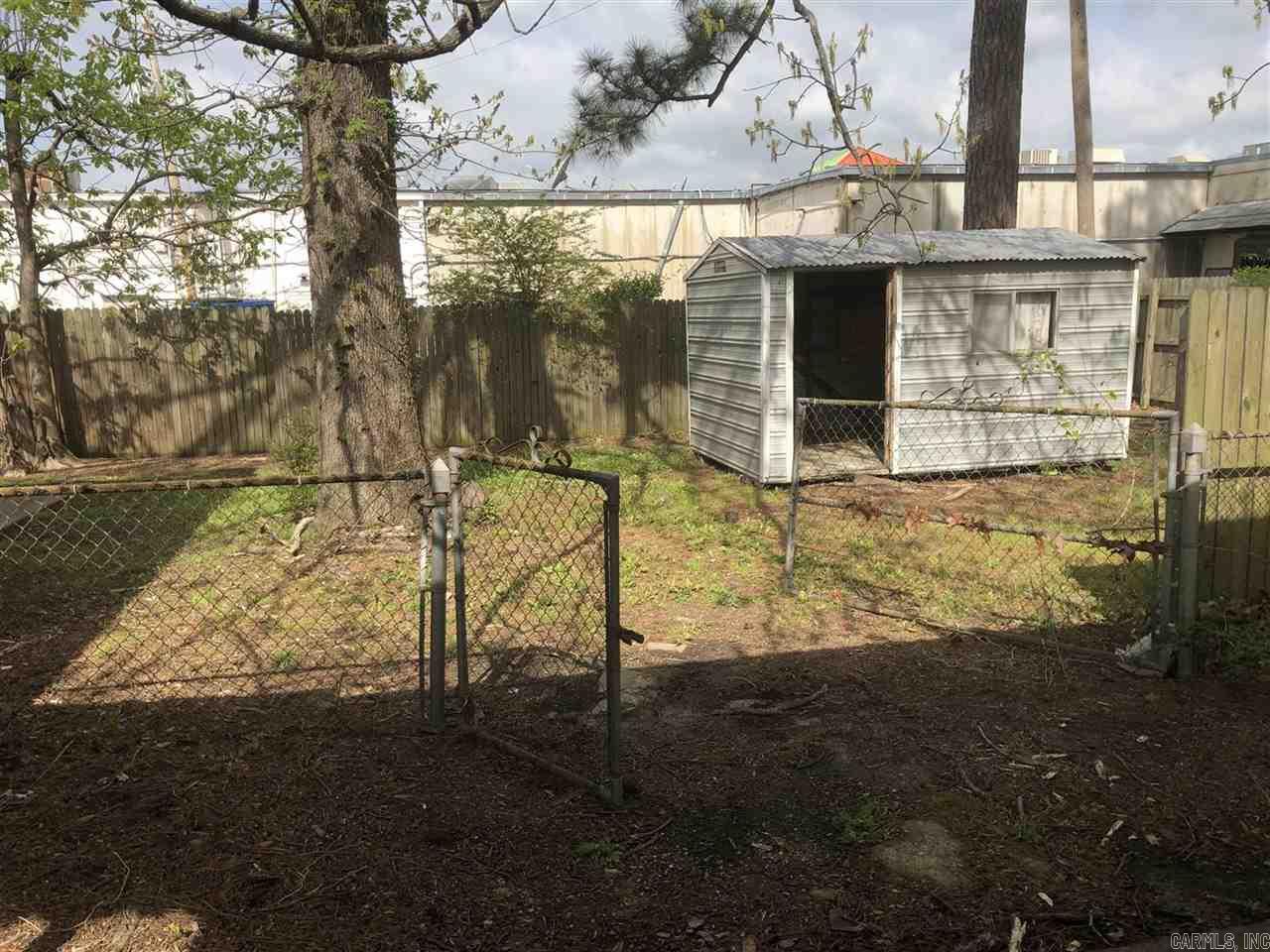 GEYER SPRGS SHOPPING CNTR - Residential