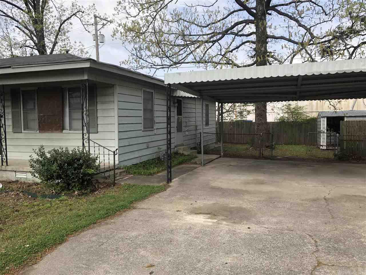 GEYER SPRGS SHOPPING CNTR - Residential