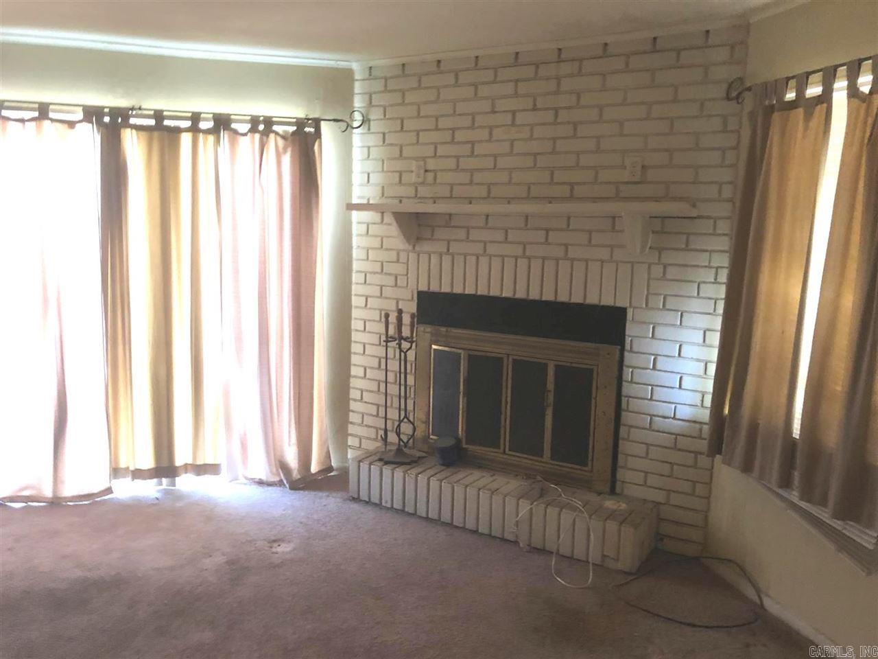 GEYER SPRGS SHOPPING CNTR - Residential