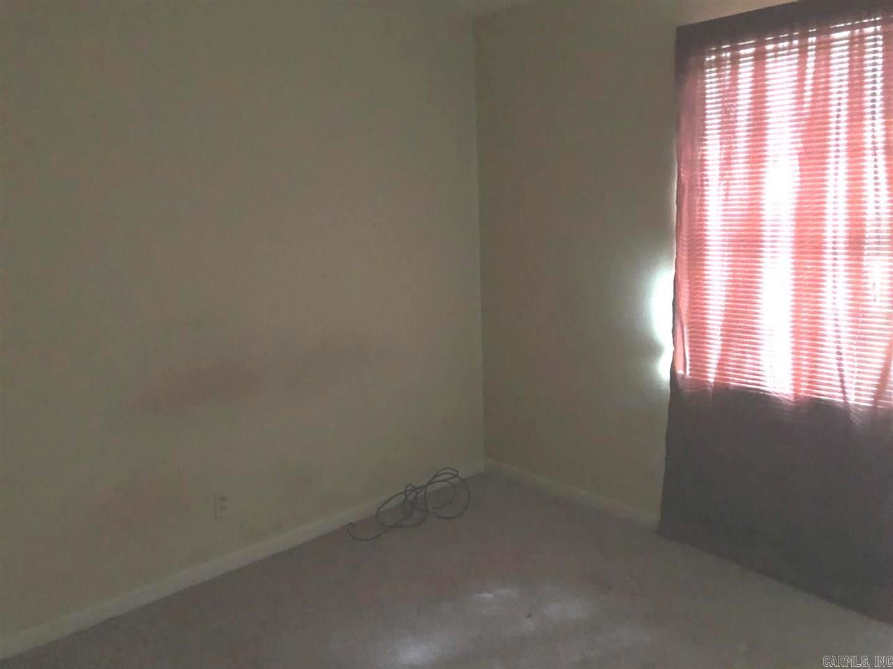 GEYER SPRGS SHOPPING CNTR - Residential