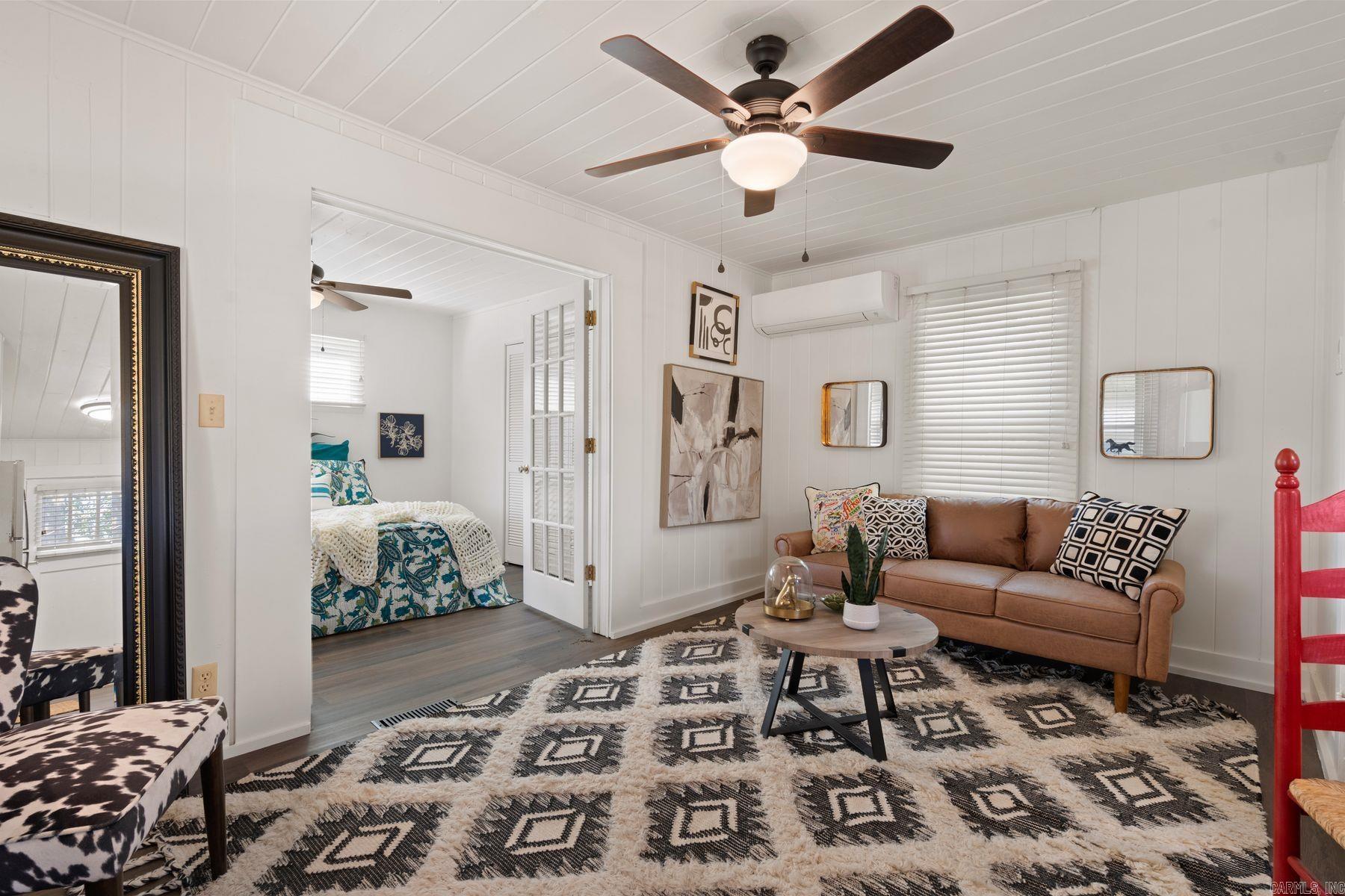 LAKELAND LODGE HPR - Residential