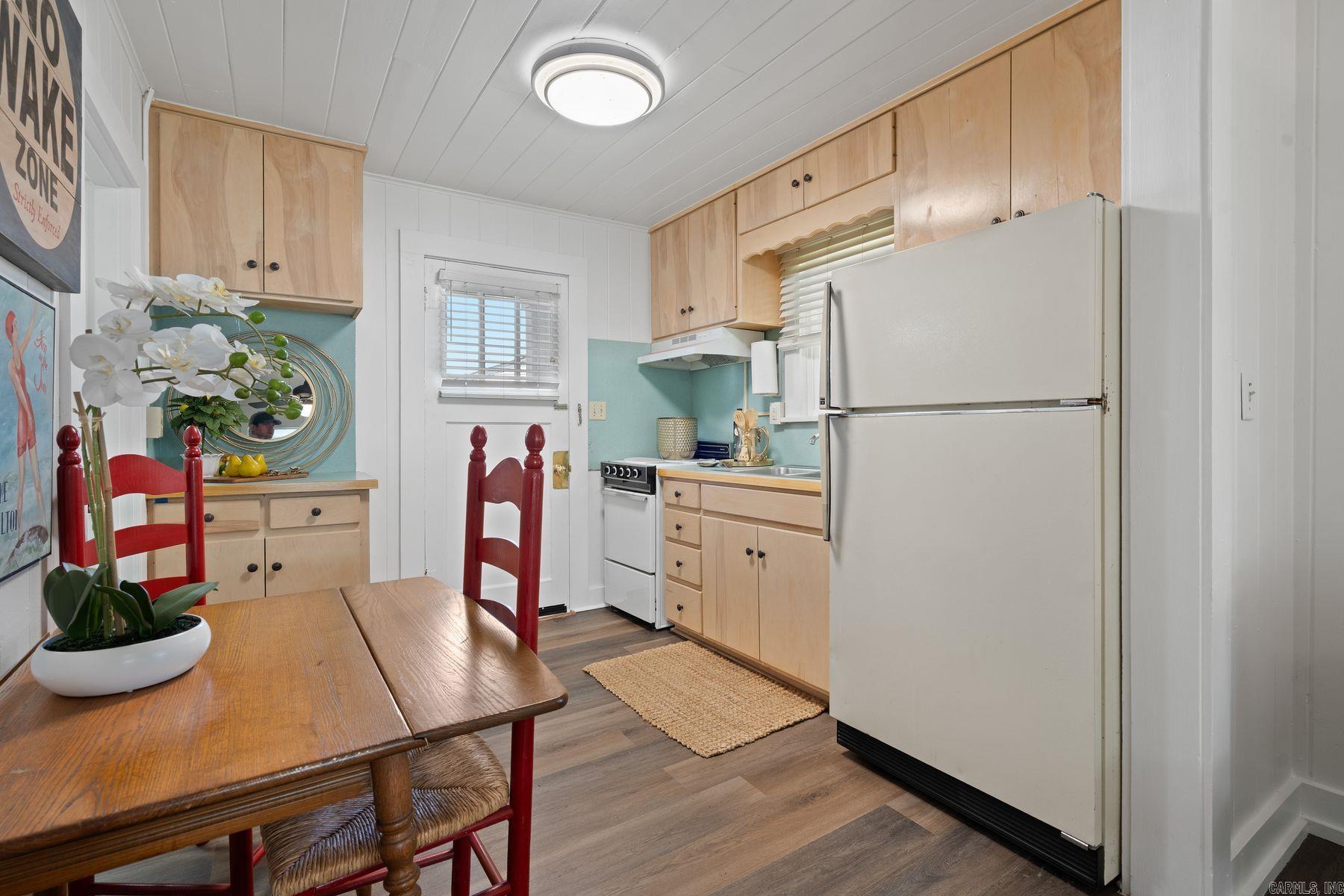 LAKELAND LODGE HPR - Residential