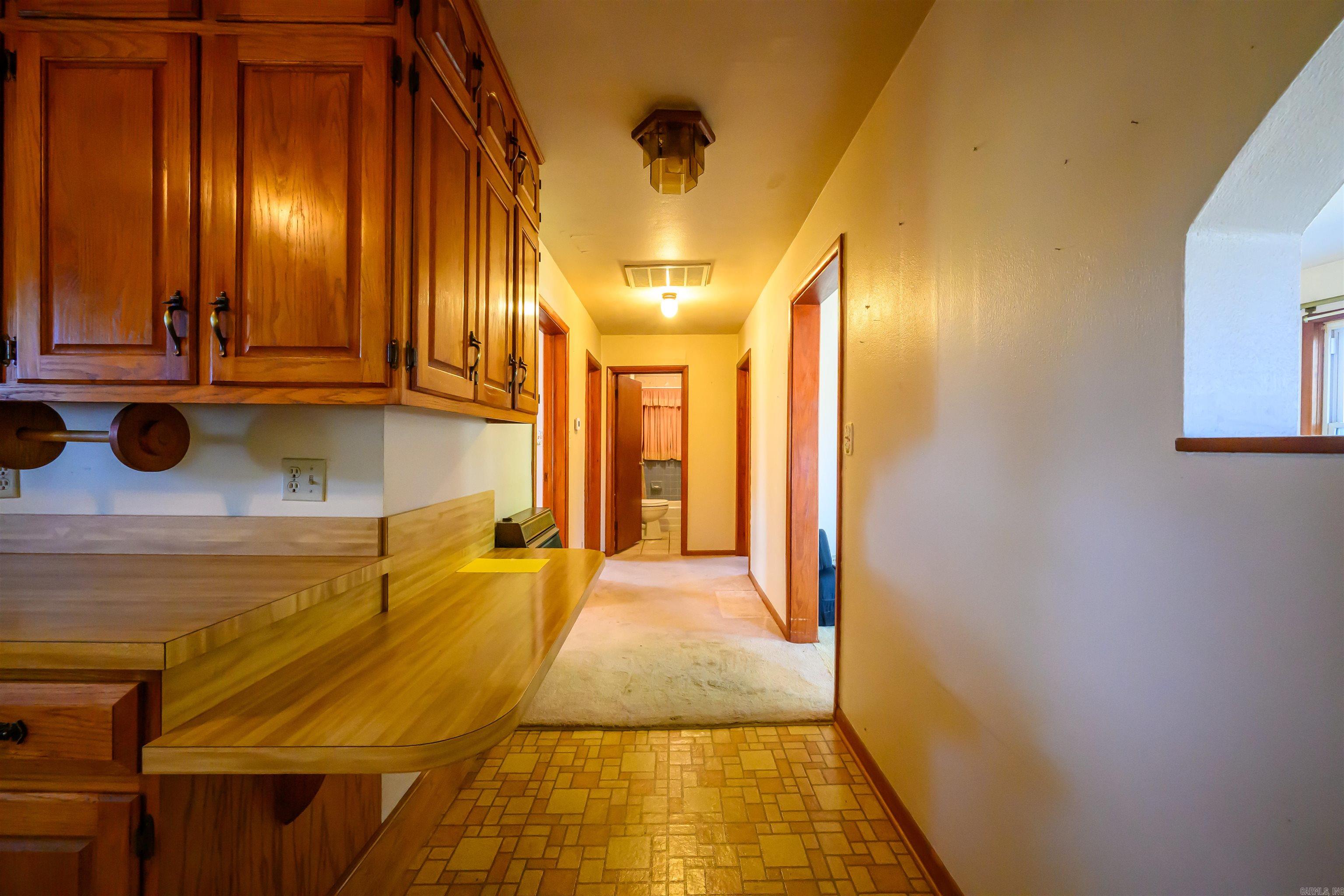 COLLEGE SQUARE - Residential