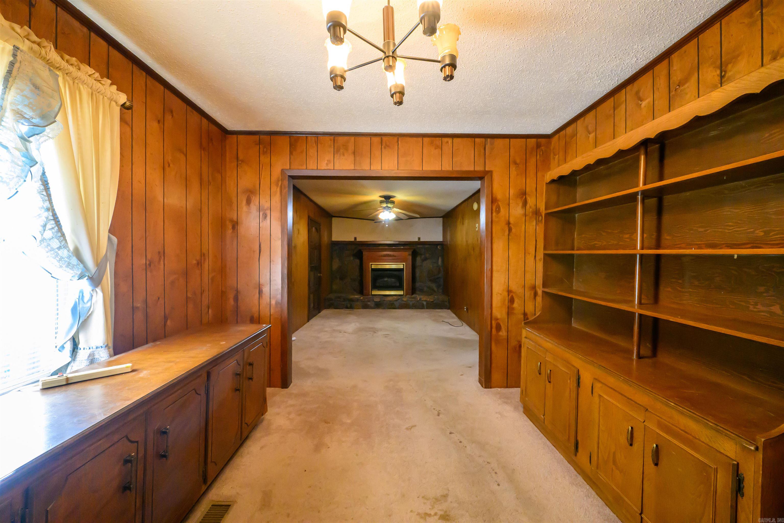 COLLEGE SQUARE - Residential