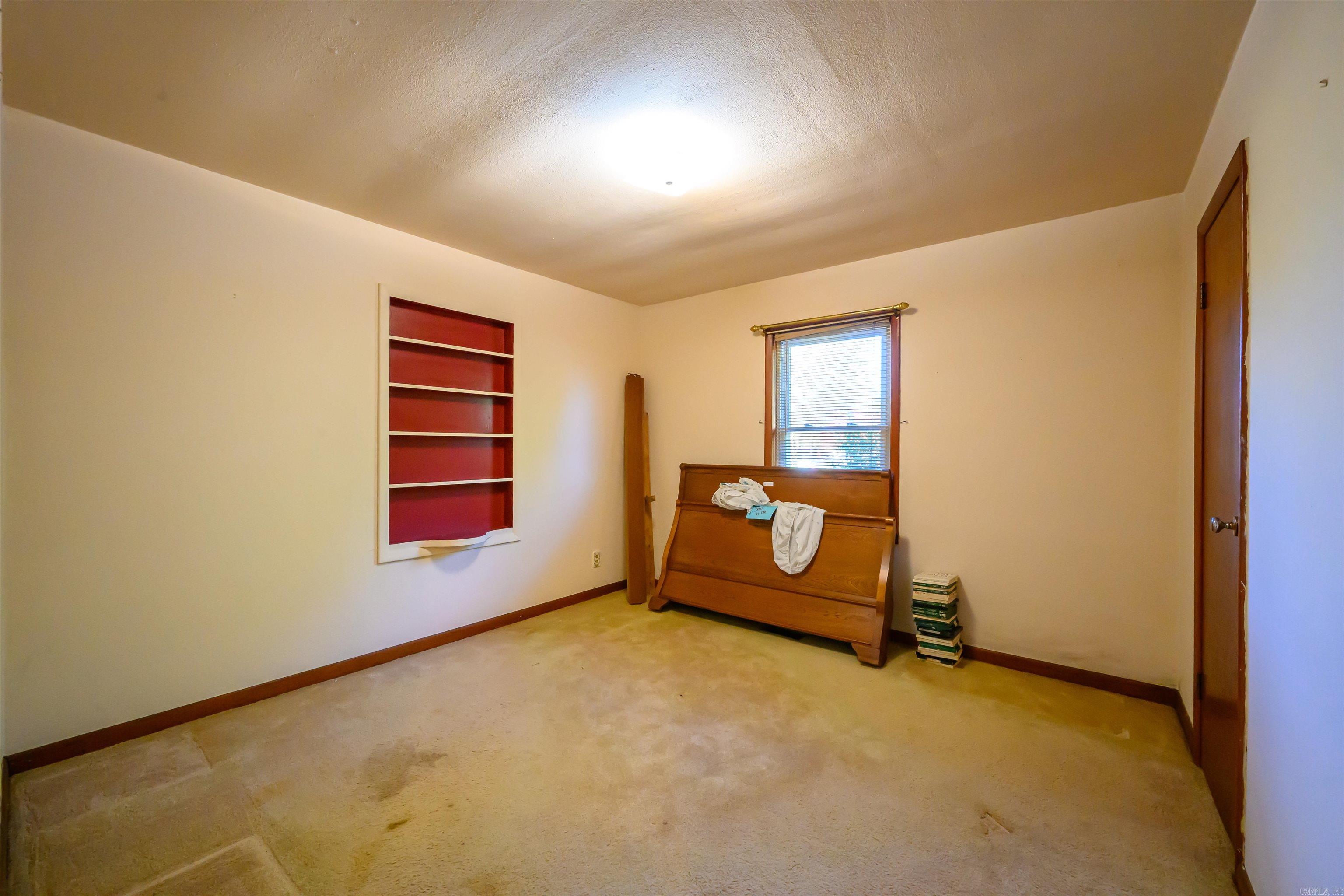 COLLEGE SQUARE - Residential