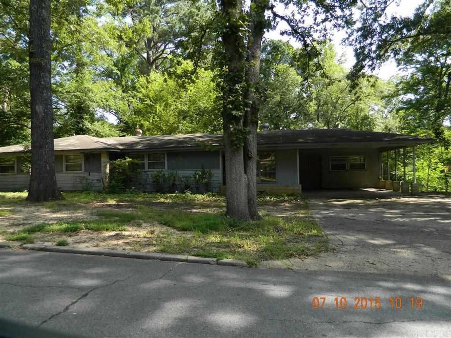 REDUCED!!! Spacious property centrally located in Little Rock near interstate access, parks, and schools.  Property includes 4 bedrooms with 2 1/2 baths.  Property has a HUGE cleared lot in an established subdivision.  BRING ALL OFFERS!!! SHOW AND SELL!!!