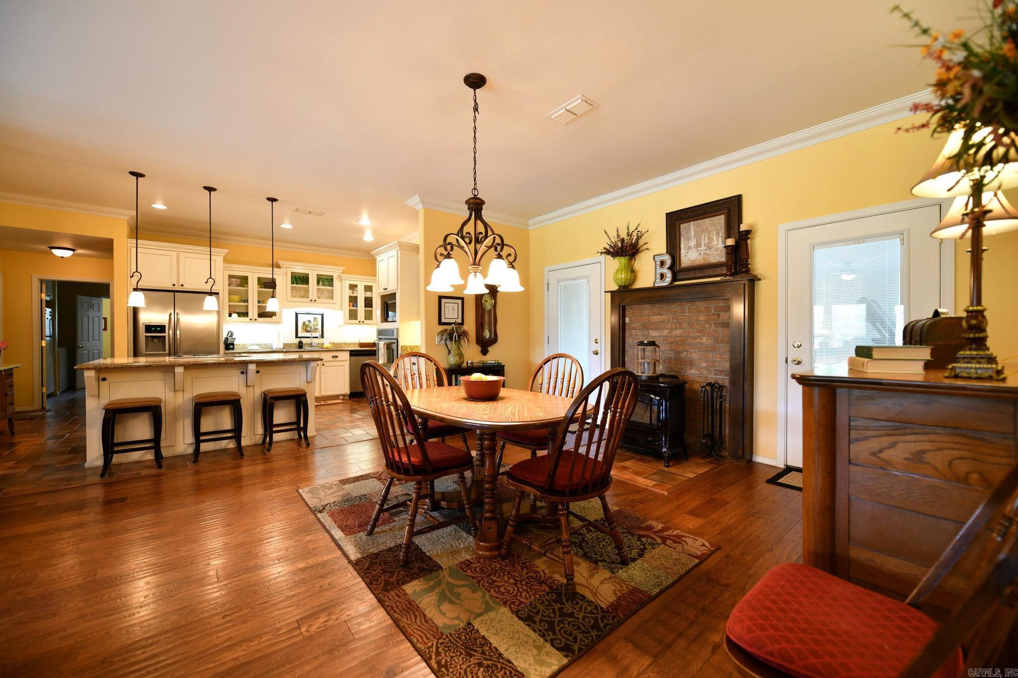 PINE HILLS - Residential