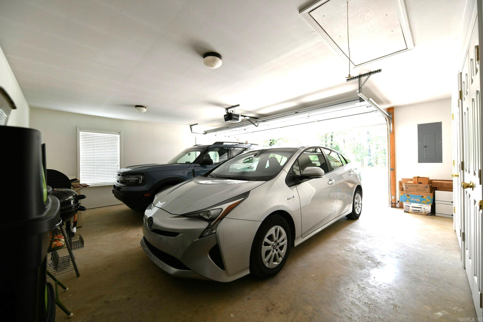 PINE HILLS - Residential