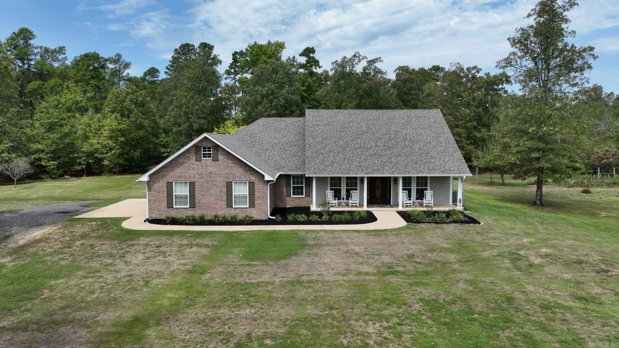 PINE HILLS - Residential