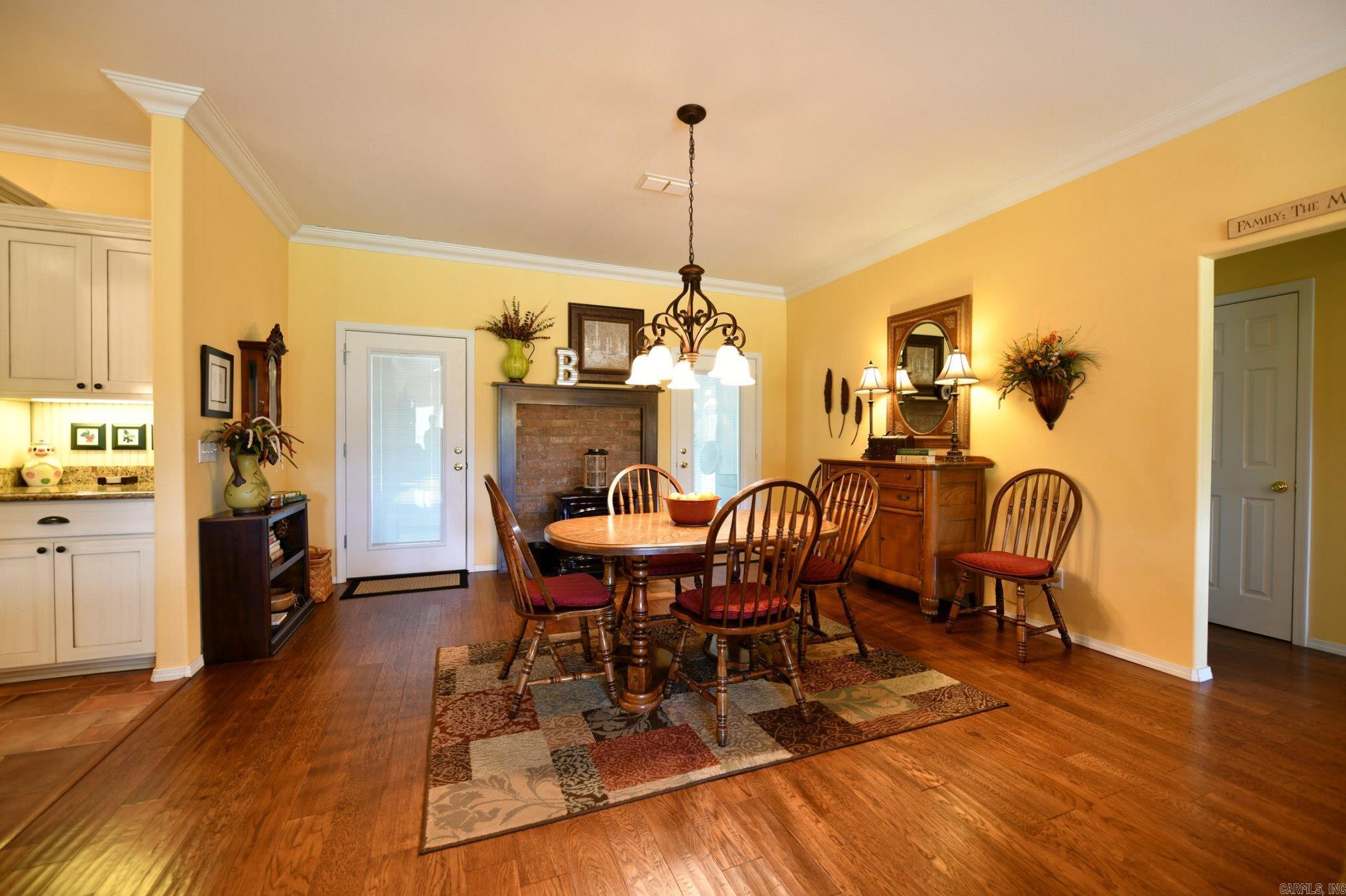 PINE HILLS - Residential