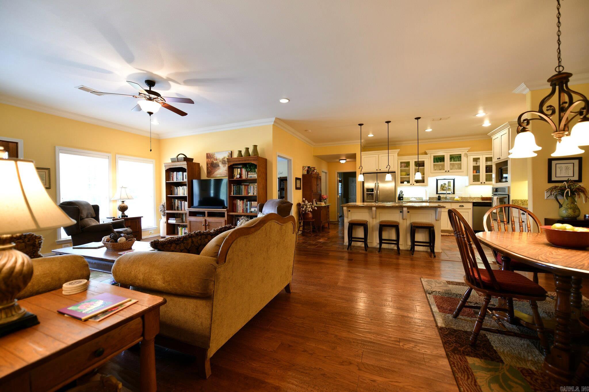 PINE HILLS - Residential