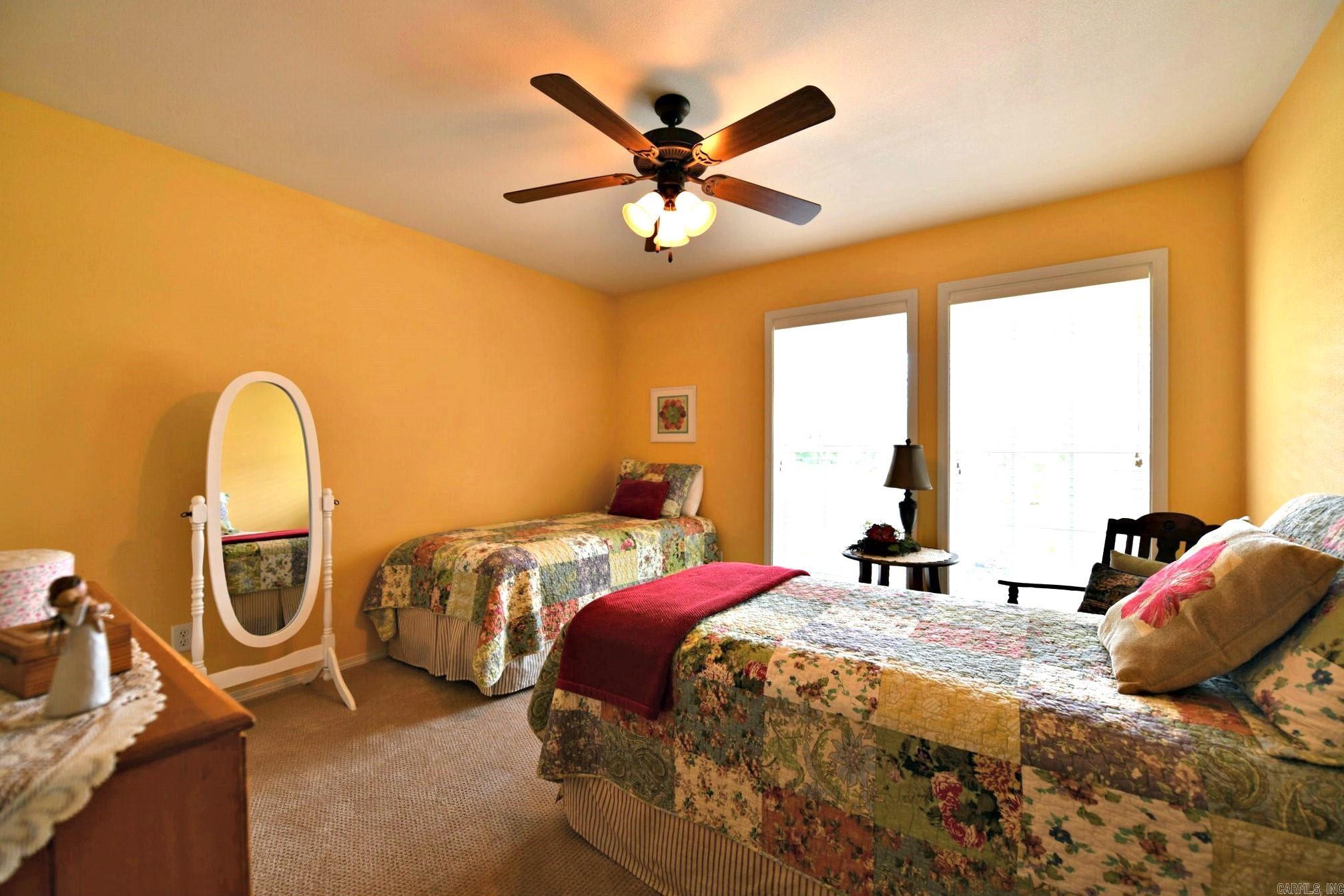 PINE HILLS - Residential