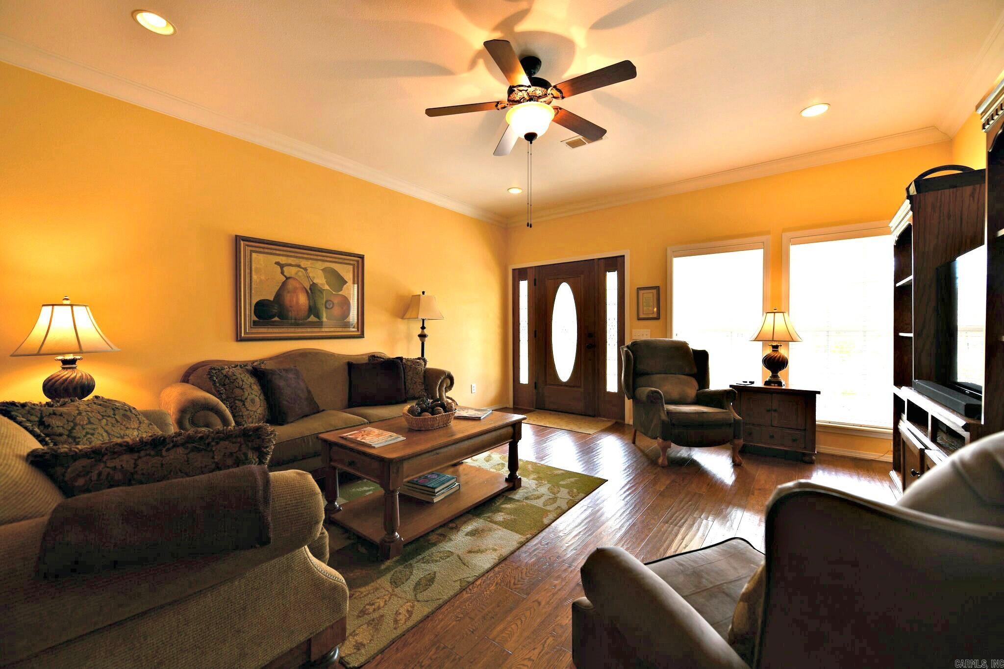 PINE HILLS - Residential