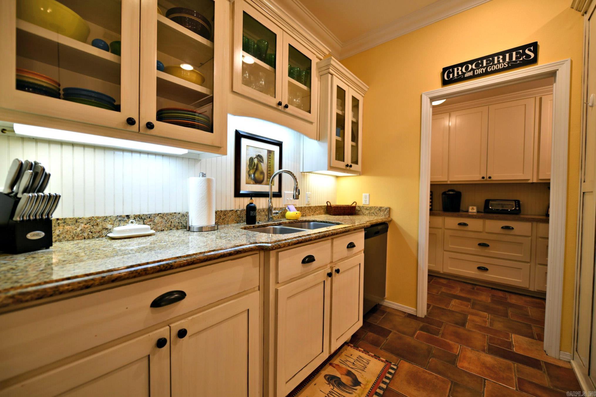 PINE HILLS - Residential