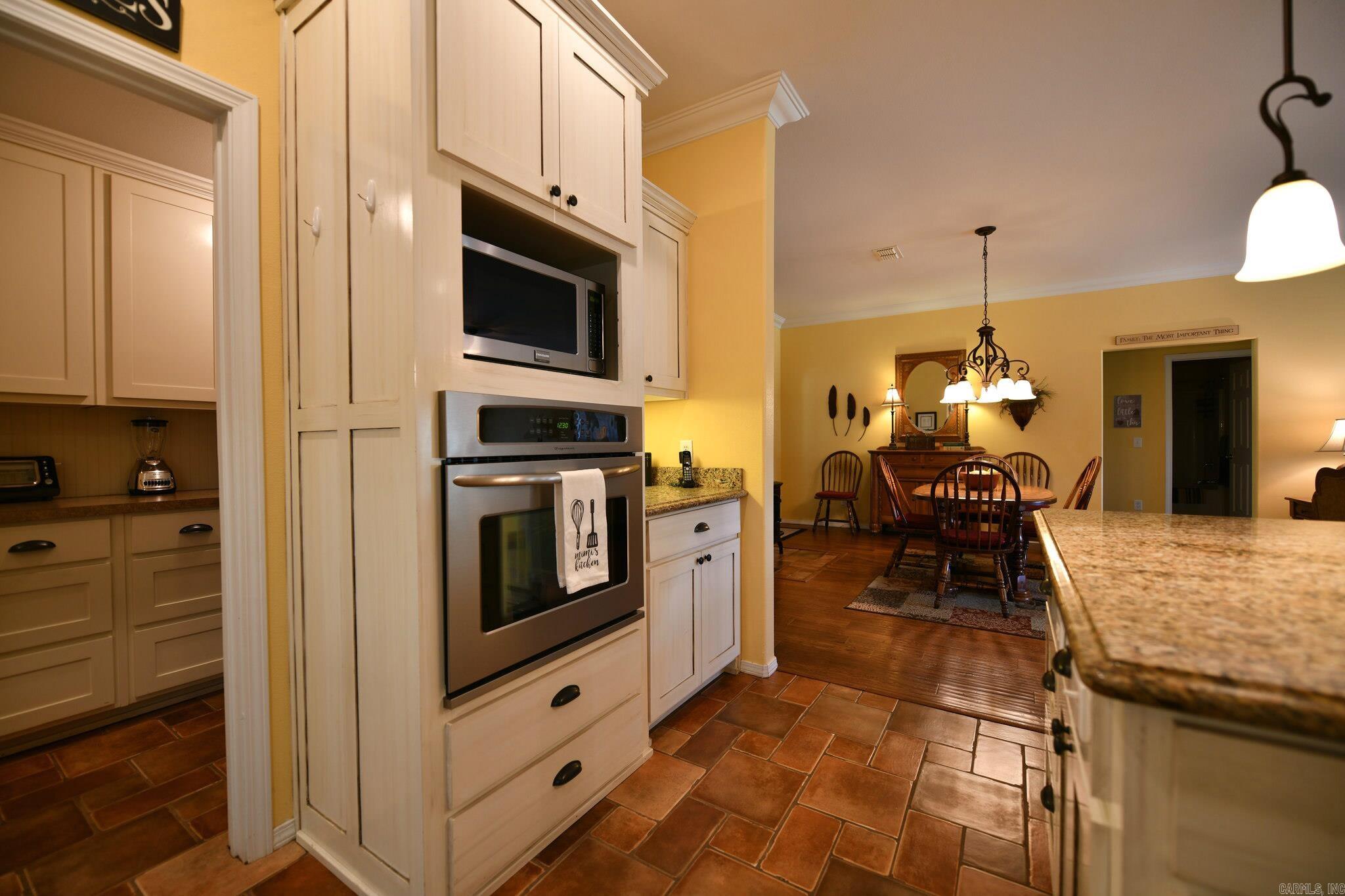 PINE HILLS - Residential