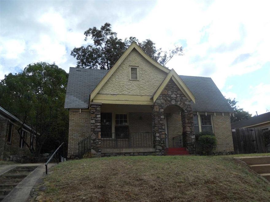 This property is now under auction terms. Pre-sale bids should be submitted through http://www.hudsonandmarshall.com/.  This property is subject to a 5% buyer’s premium pursuant to the Auction Terms & Conditions (minimums may apply). Please note that the commission percentages may change between the pre-sale and auction periods, so please contact listing agent to verify exact commission terms. All auction assets will be sold subject to seller approval. Please contact listing agent for details.