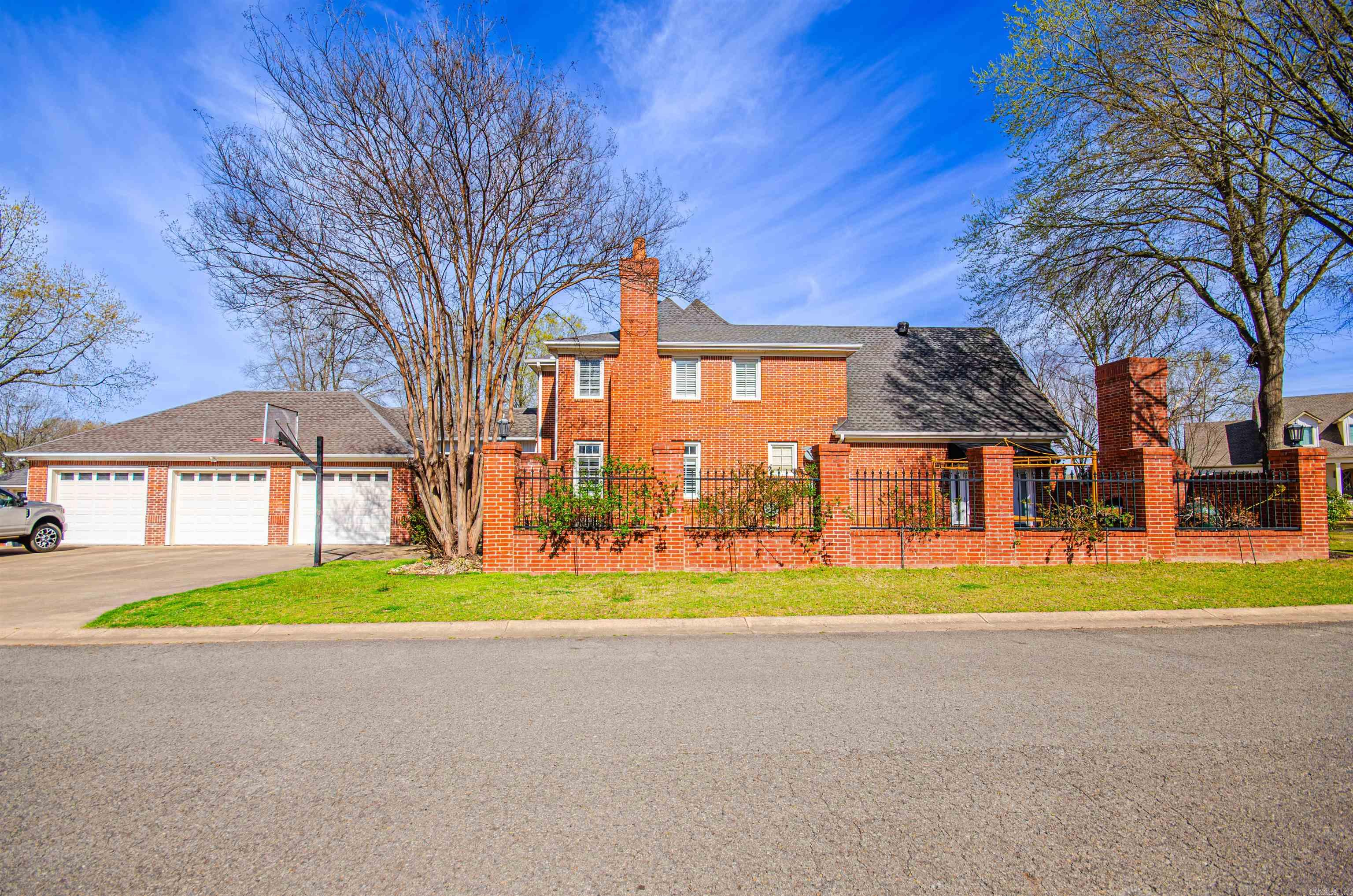 ADAMSBROOKE - Residential