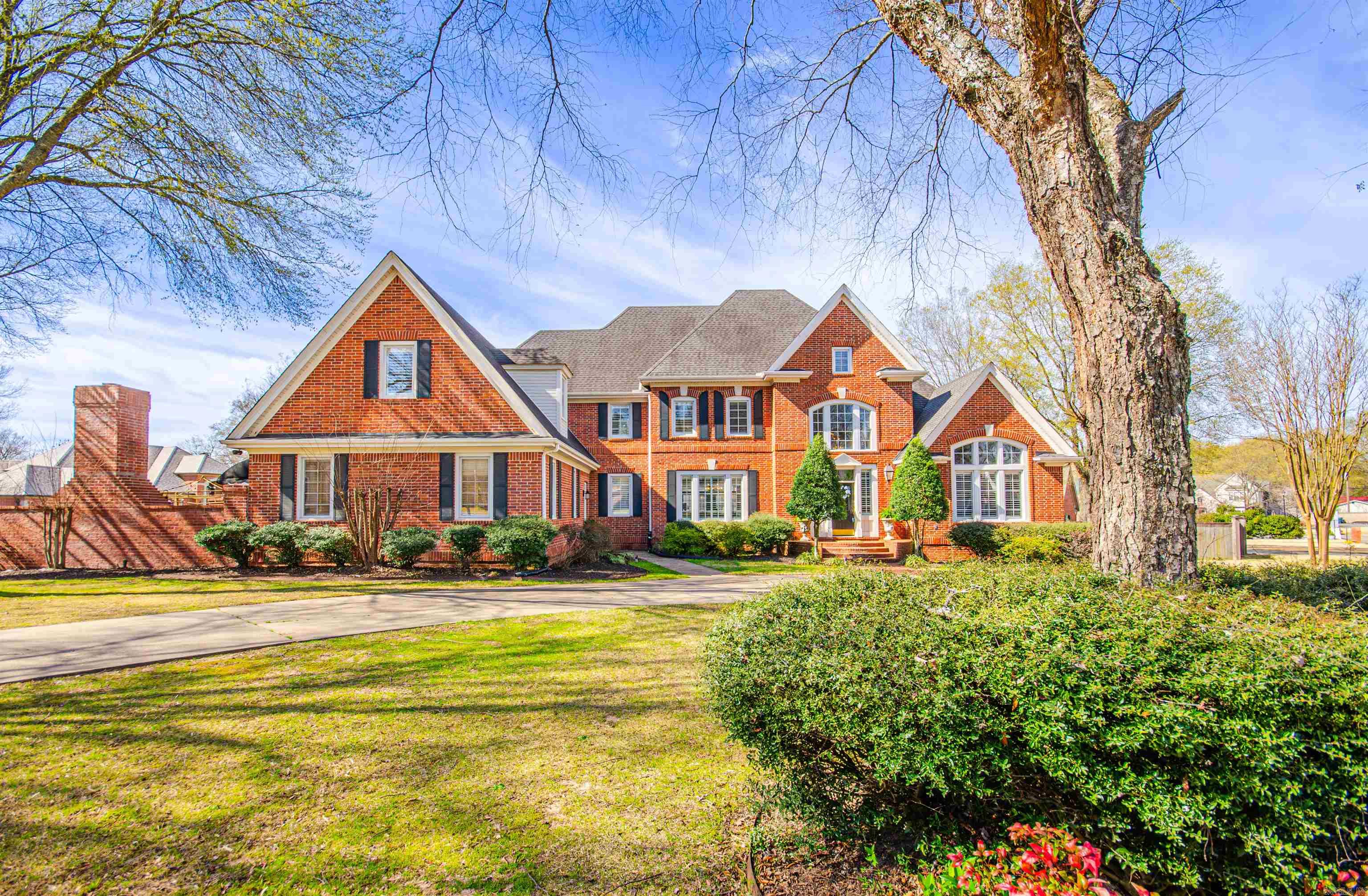 ADAMSBROOKE - Residential