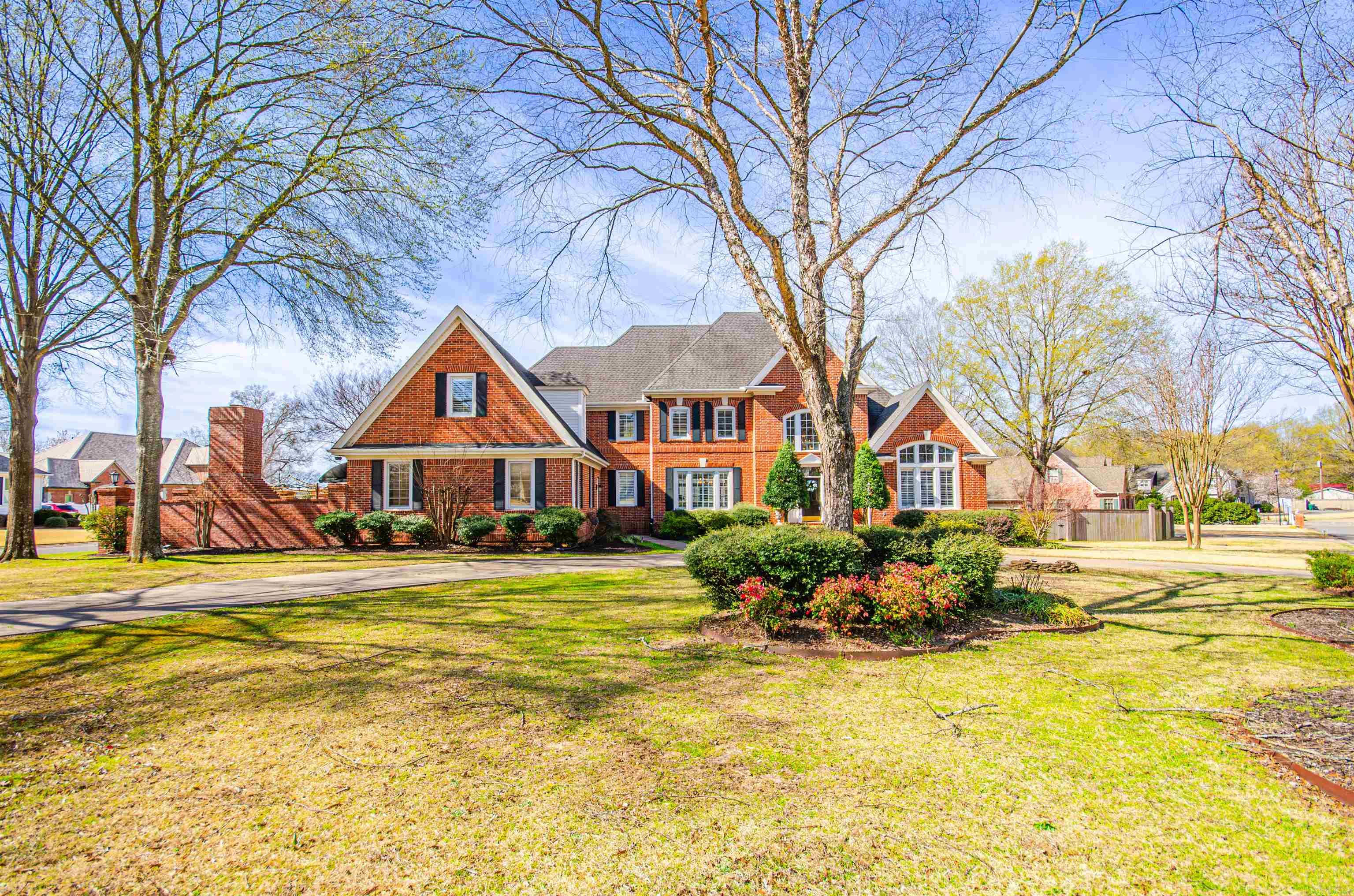 ADAMSBROOKE - Residential