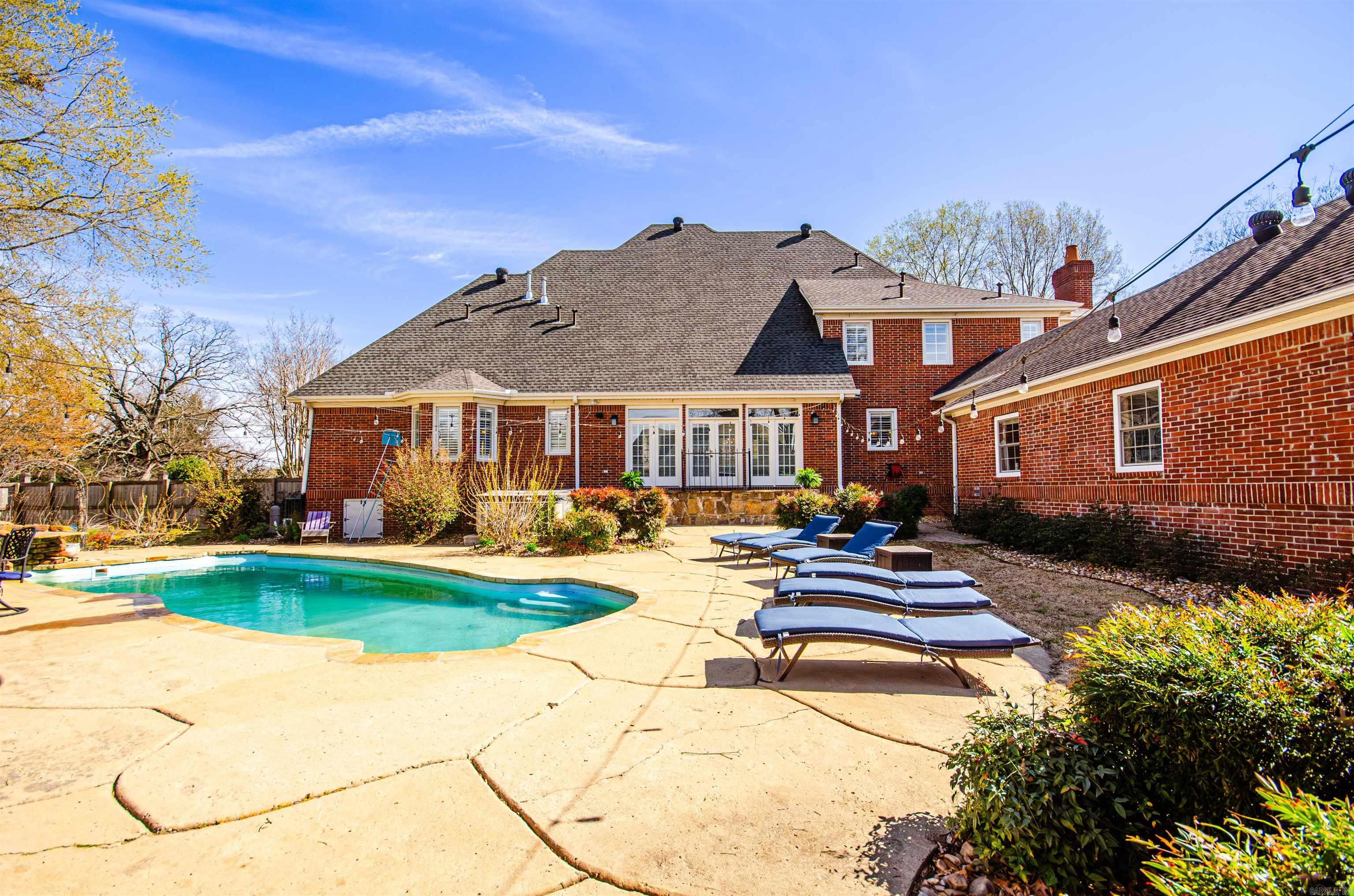 ADAMSBROOKE - Residential