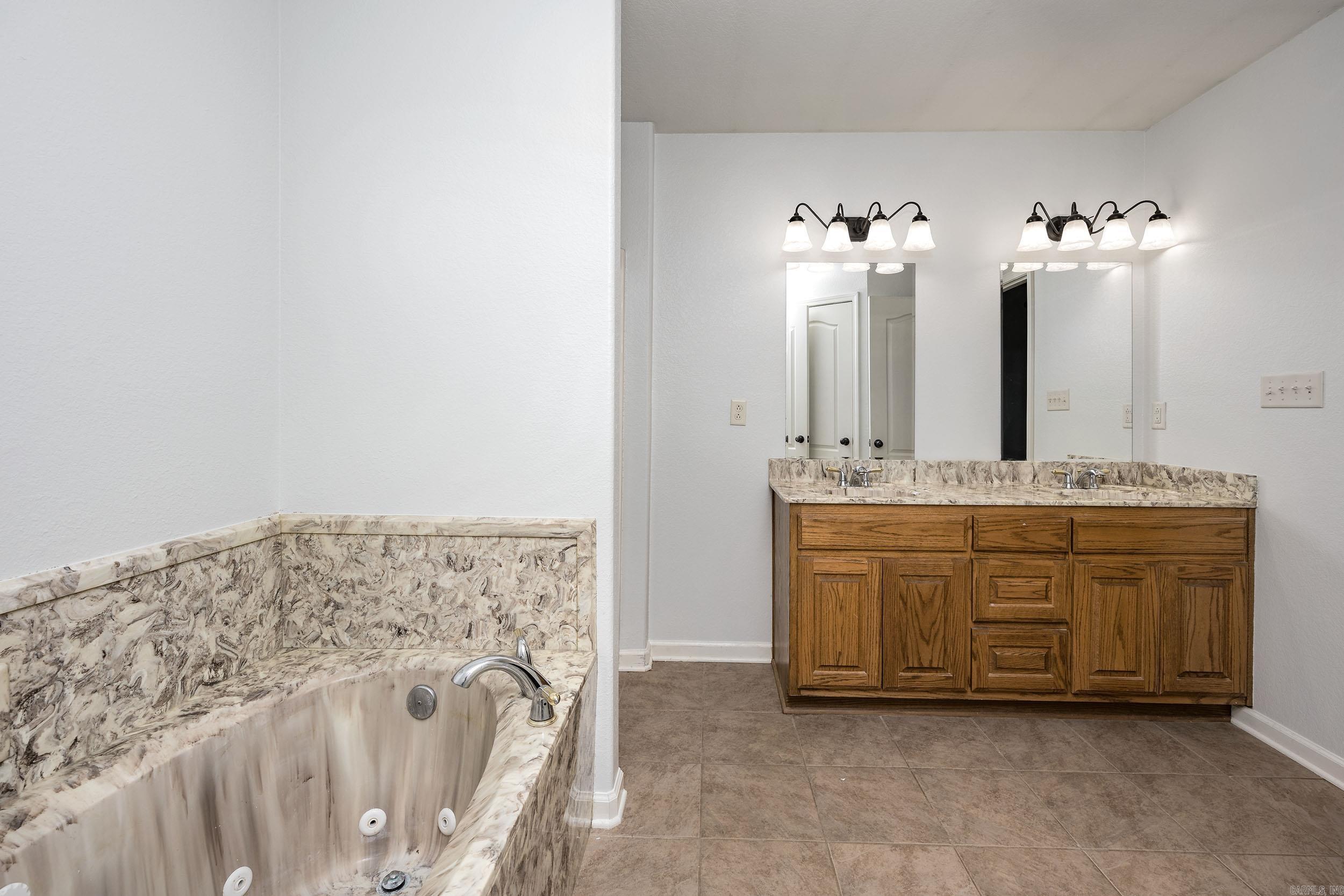 CABOT HIGHLANDS - Residential