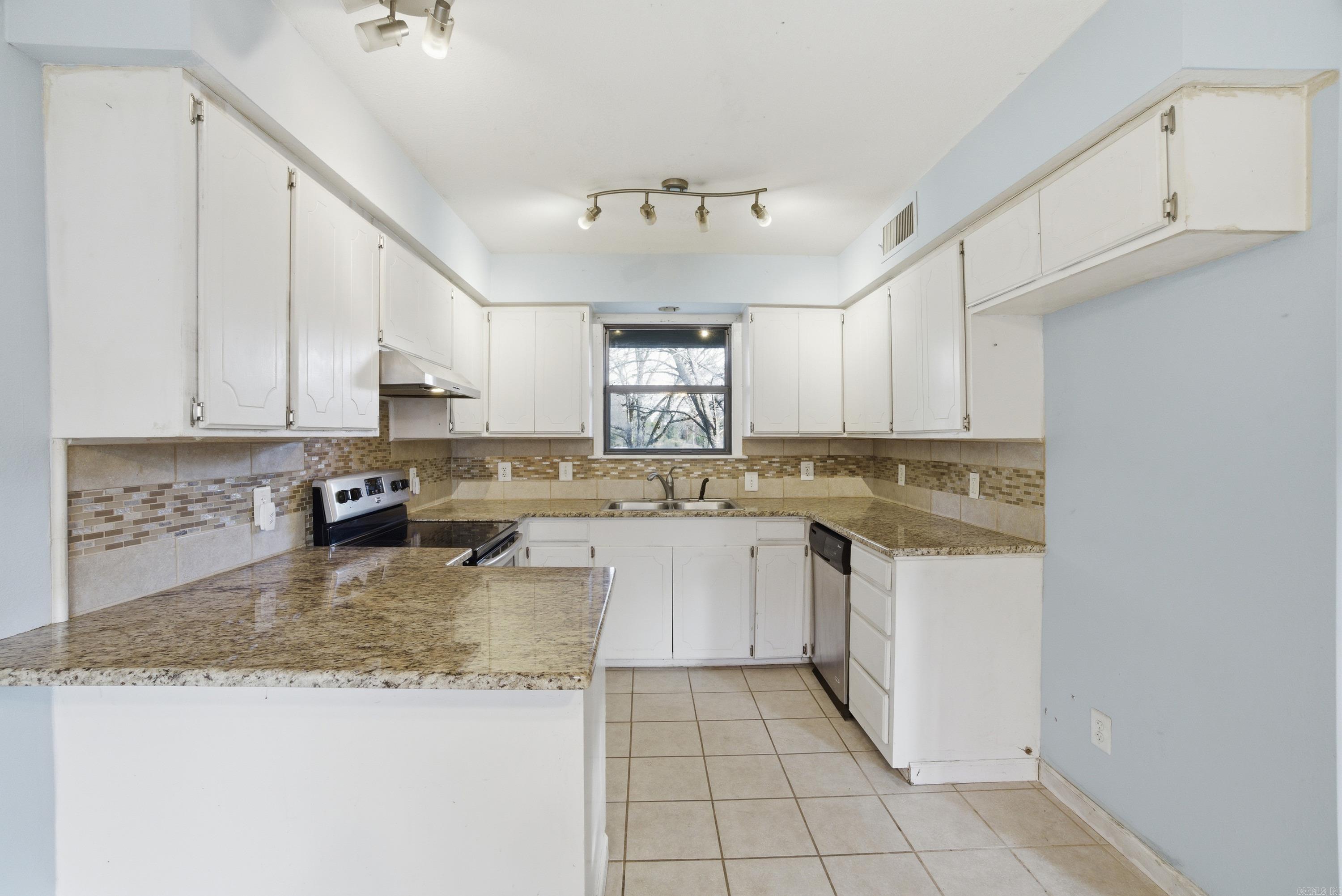 HARDIN VALLEY - Residential