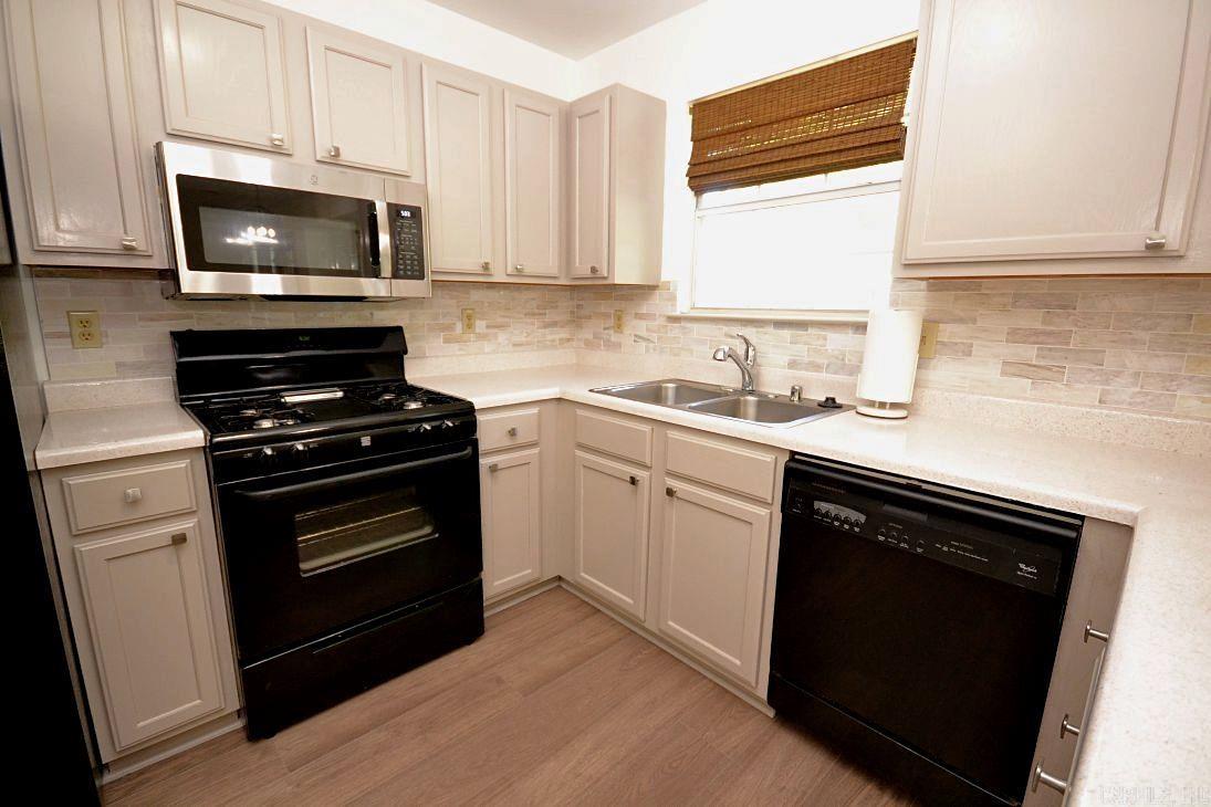MEADOW RIDGE ADDN - Residential