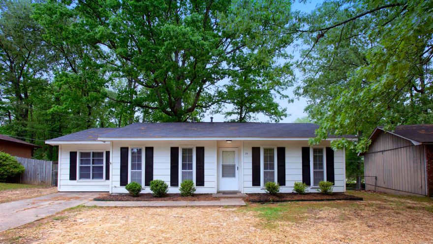 Great 3BD/1BA home in Jacksonville. New flooring and paint throughout. Ceiling fans throughout. The lease for this property is for 2 years with a 3% increase after the first year. Income has to be 3x the amount of rent. NO SECTION 8.   **ALL PROPERTIES MAY NOT BE MOVE-IN READY**