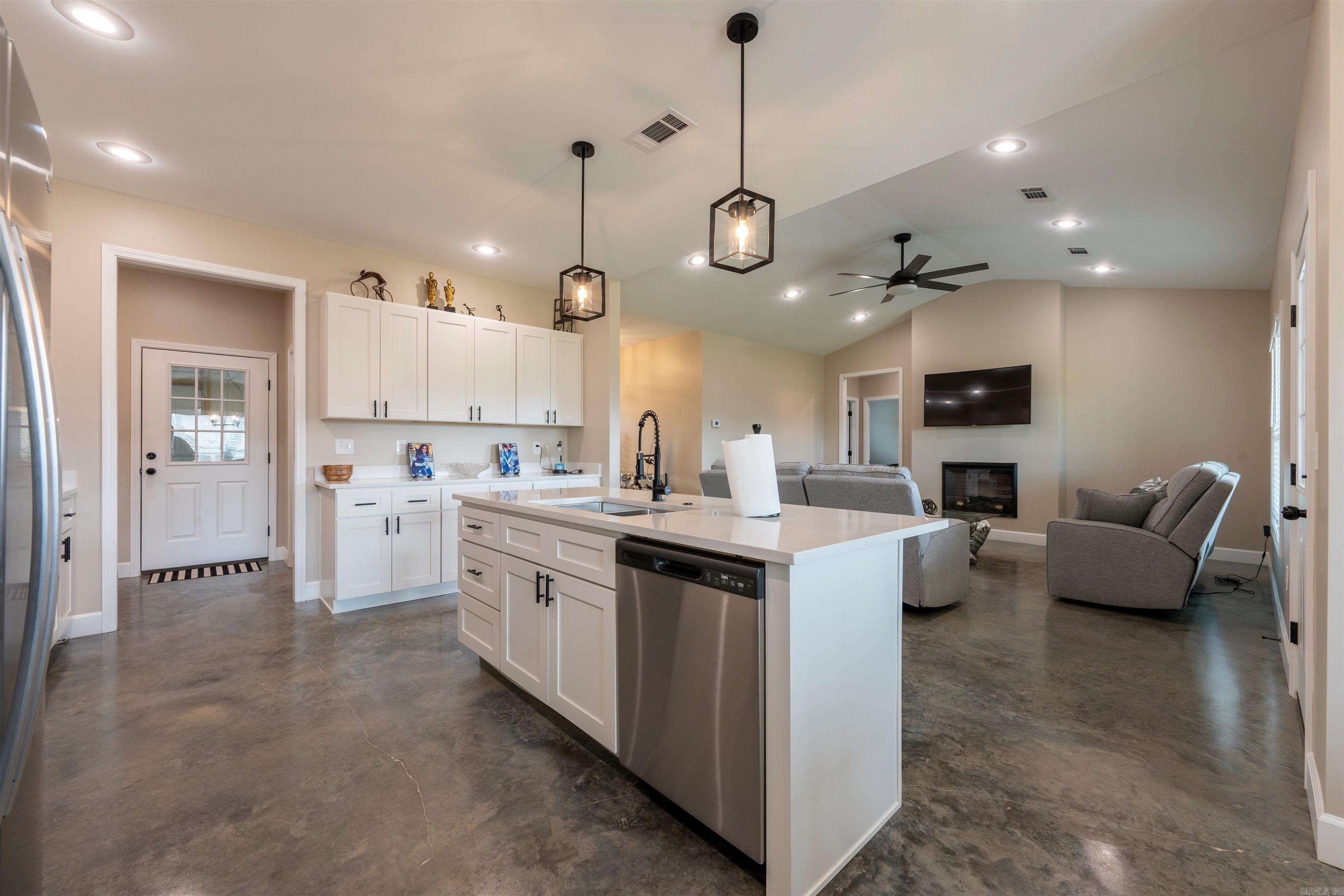 BUFFALO CREEK ESTATES - Residential