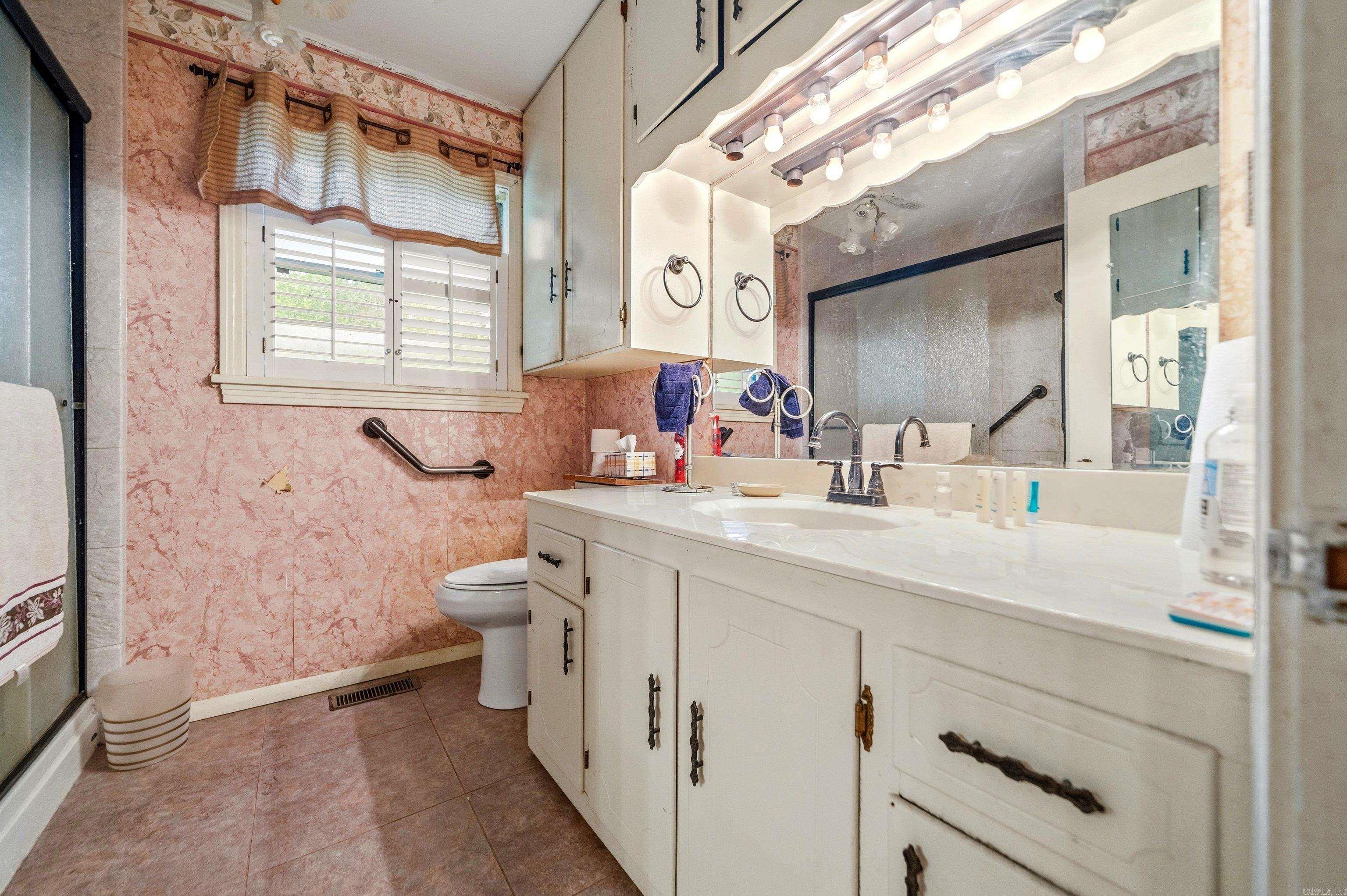 CHANCELLOR - Residential