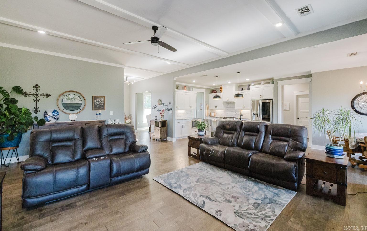 HERITAGE VILLAGE - Residential