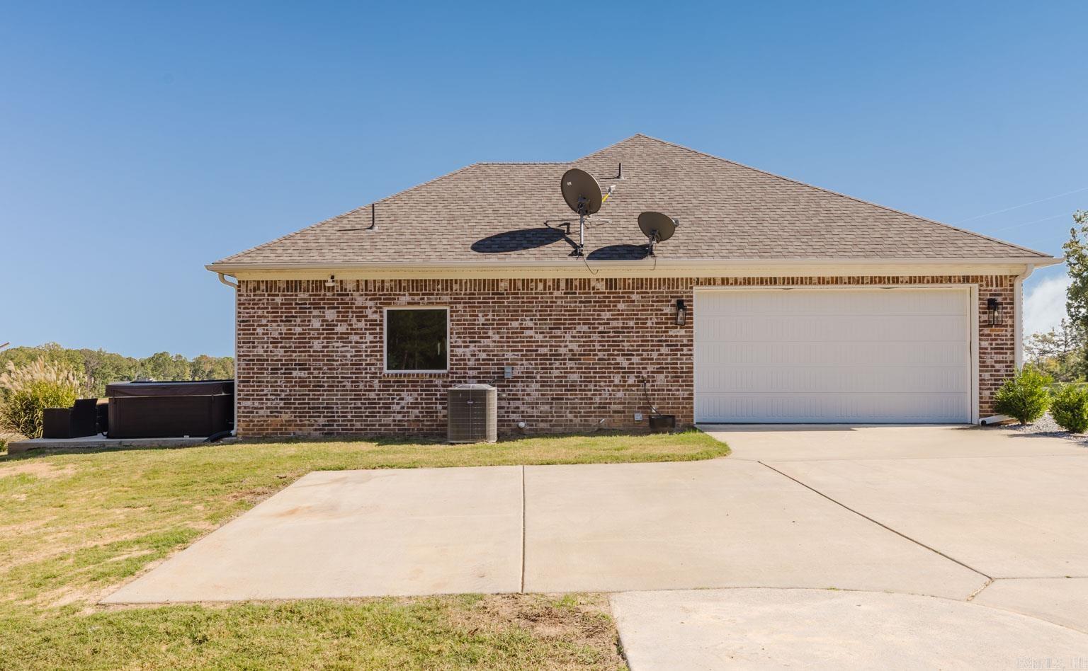 HERITAGE VILLAGE - Residential