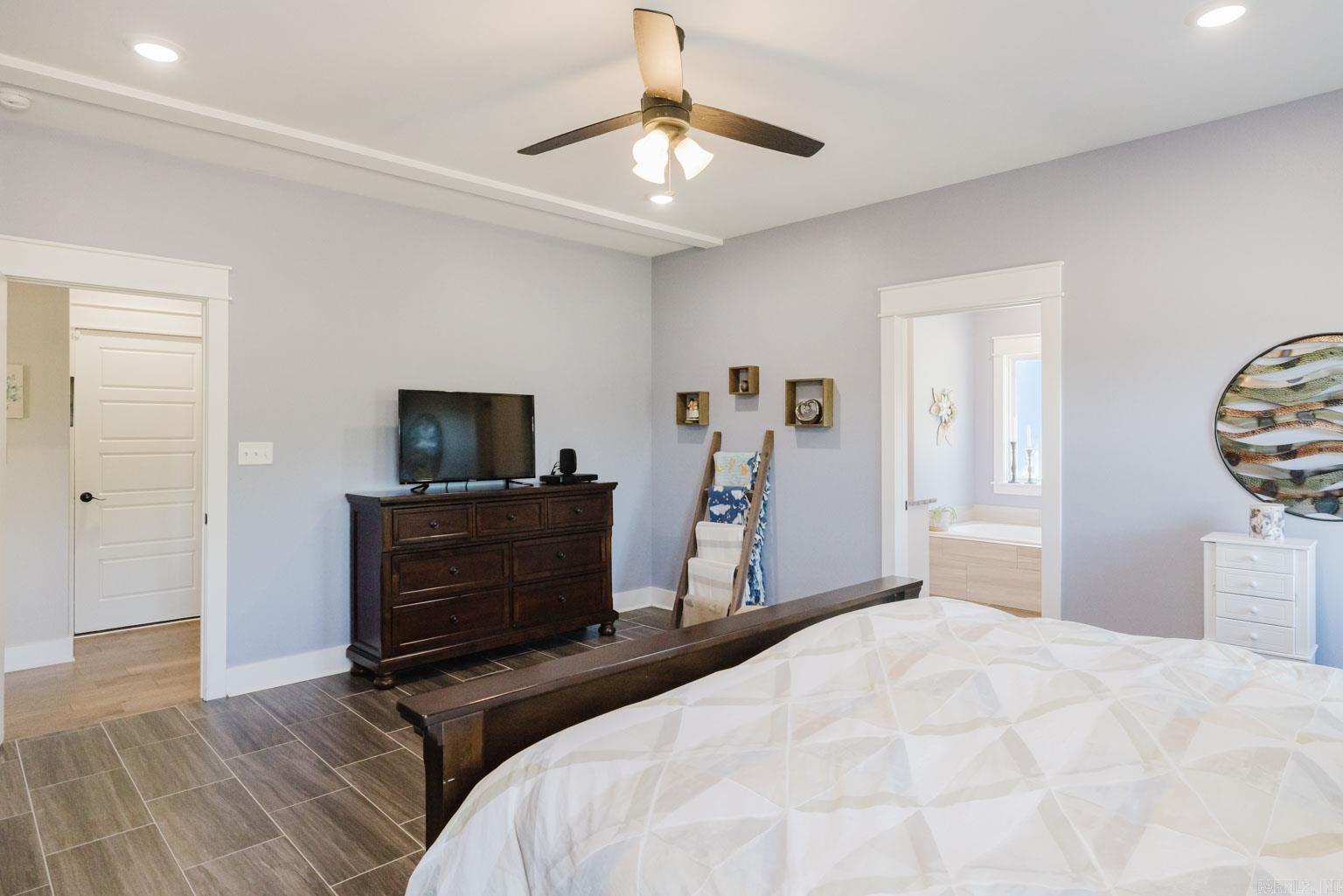 HERITAGE VILLAGE - Residential