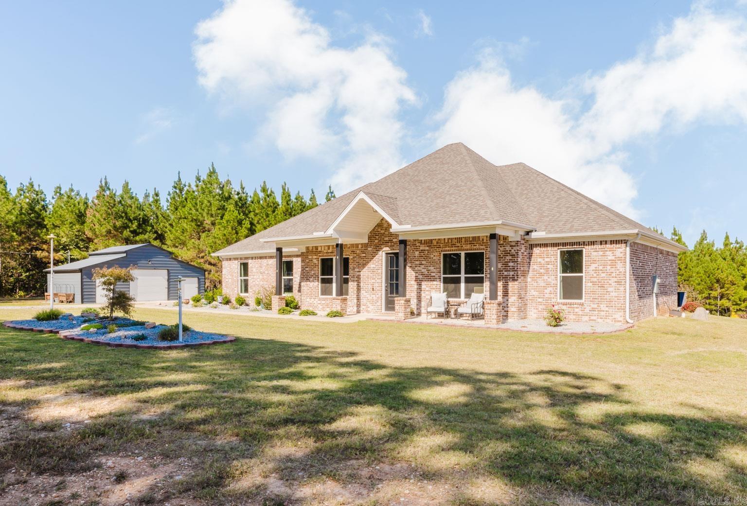 HERITAGE VILLAGE - Residential