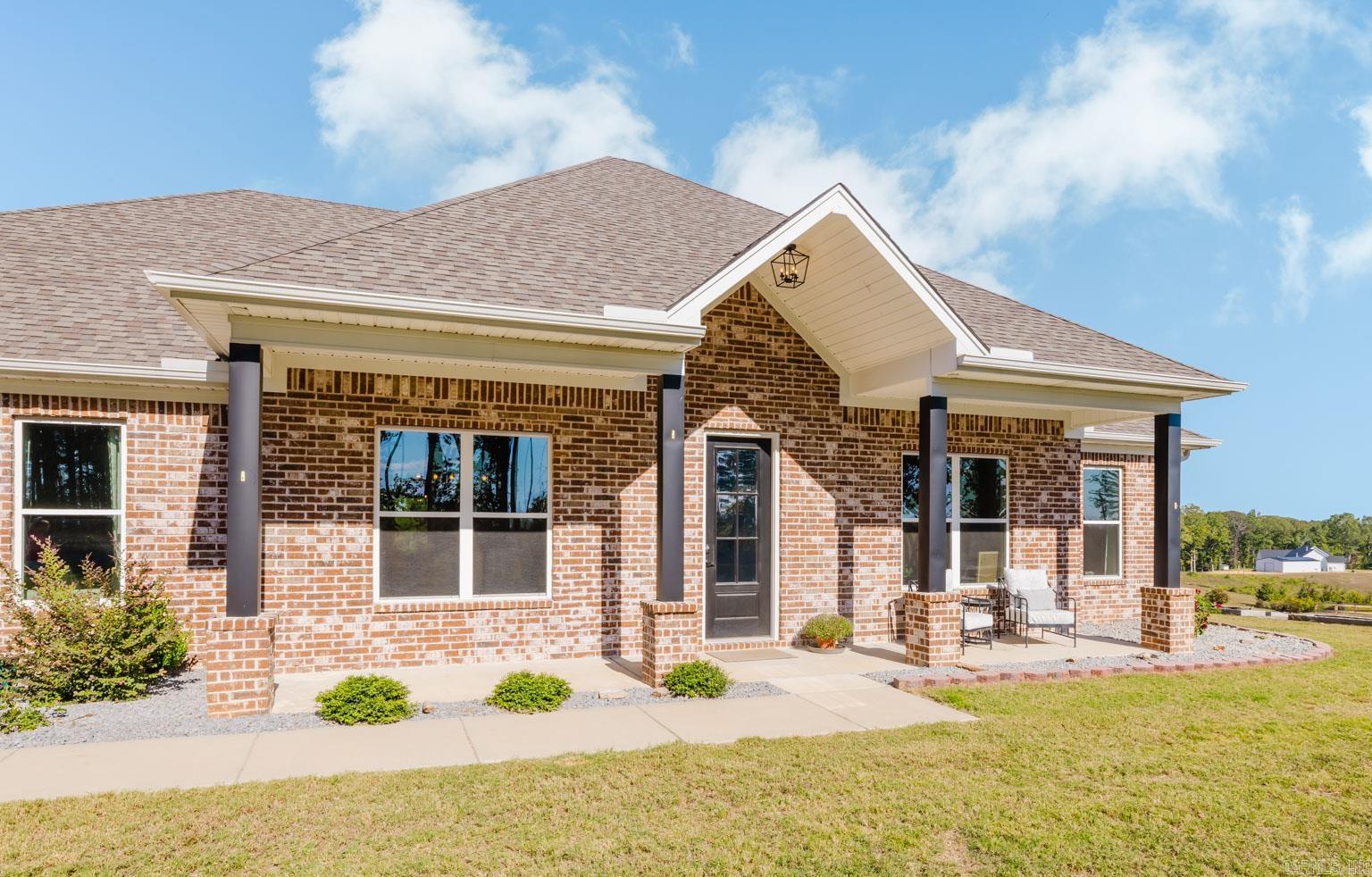 HERITAGE VILLAGE - Residential