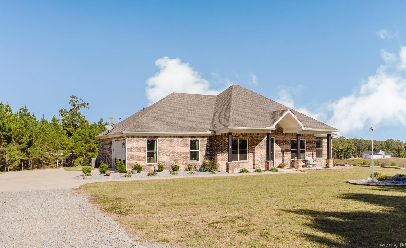 HERITAGE VILLAGE - Residential