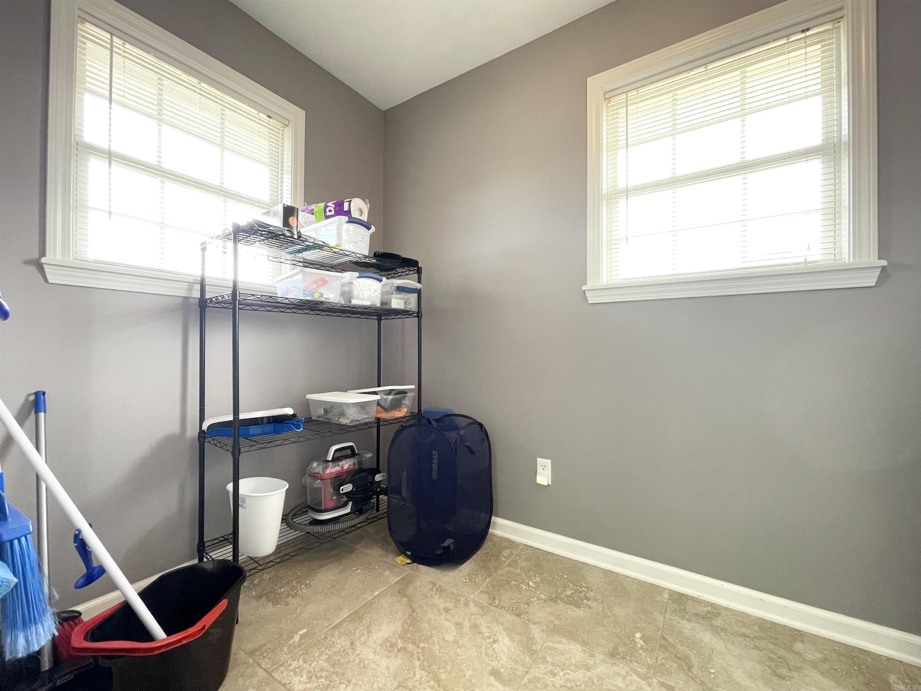 APACHE ACRES - Residential