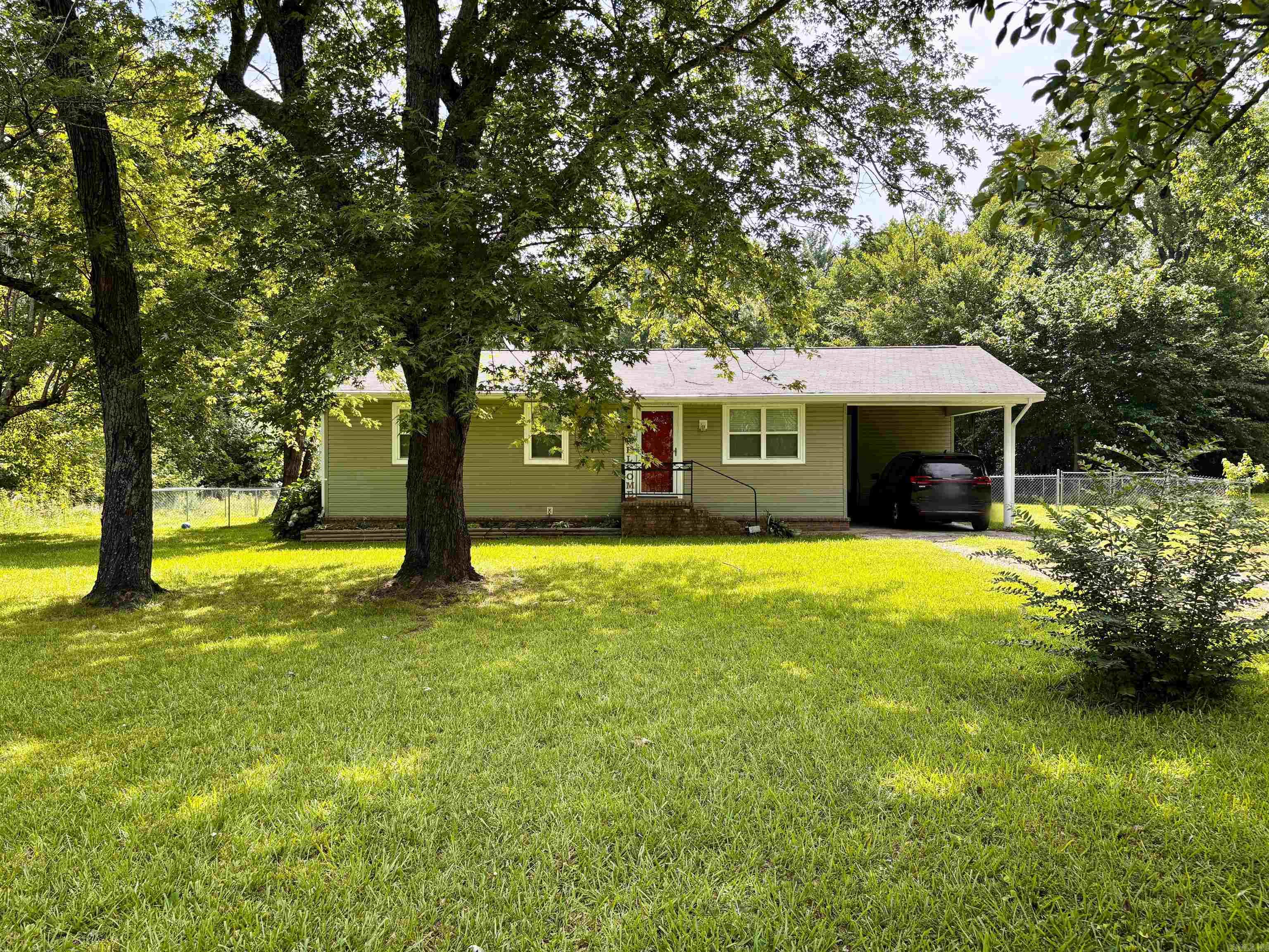 Cute 2/1.5 in the Vilonia area sitting on .76 of an acre! Home had a lot of updates in 2019 and new septic system in 2022. There's also a 28x32 metal shop. Fenced backyard and nice covered wood deck!
