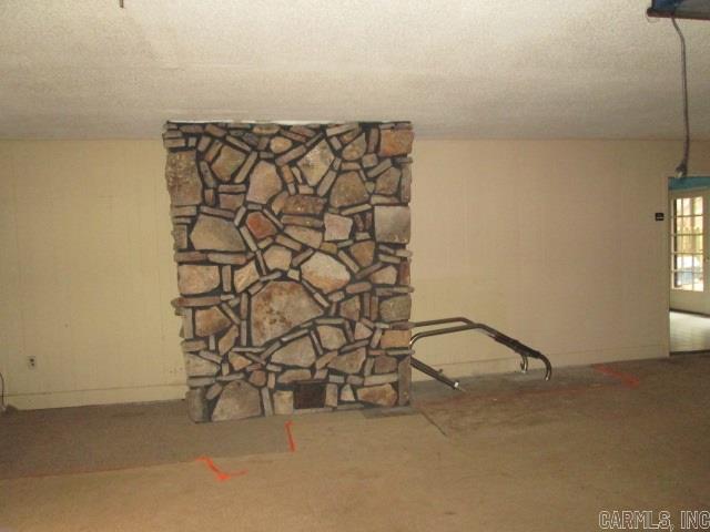 Smoking Oaks - Residential