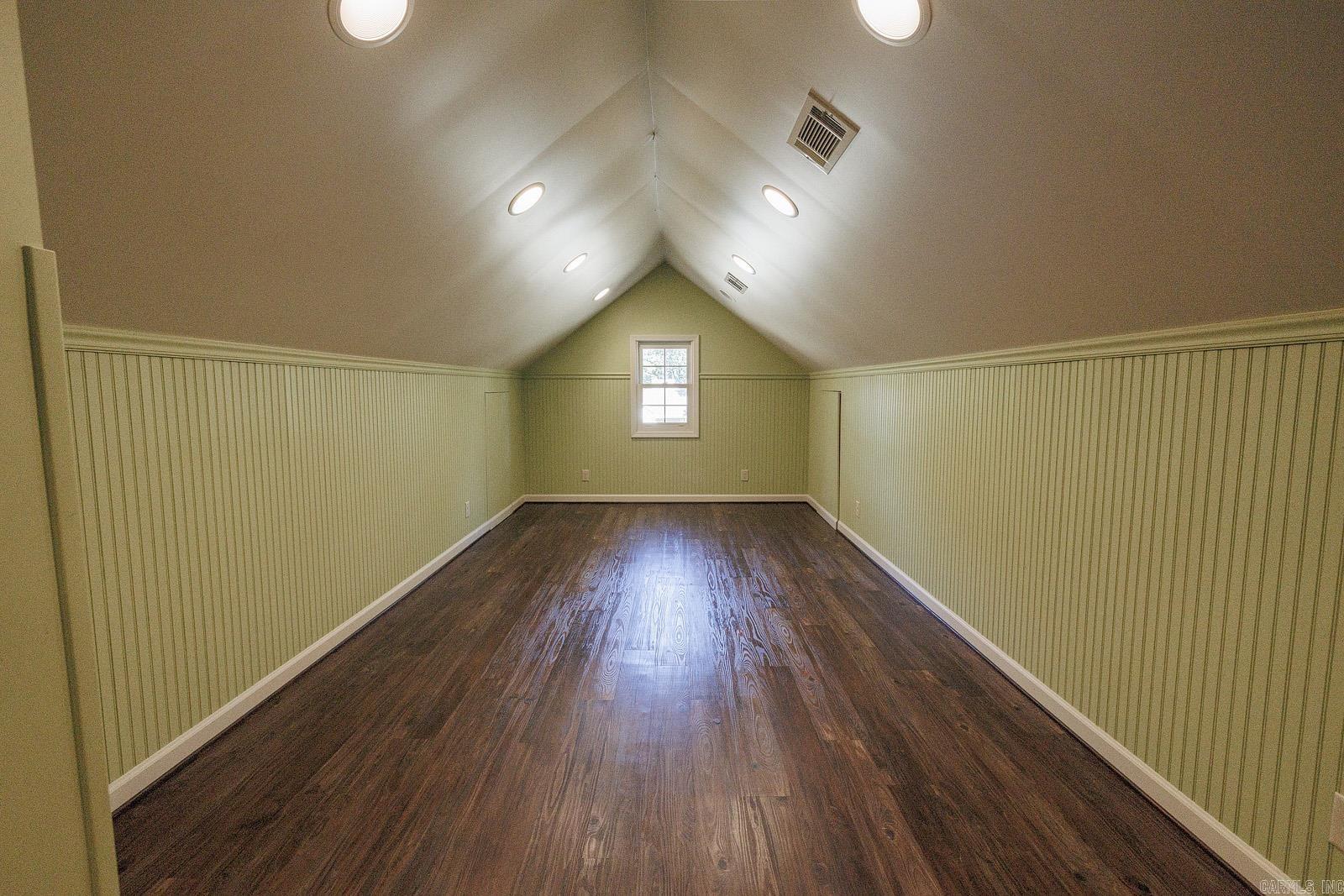 BIG PINE - Residential