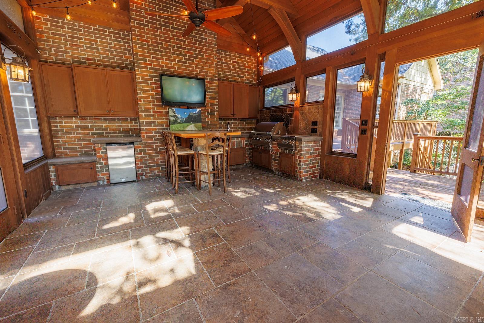 BIG PINE - Residential