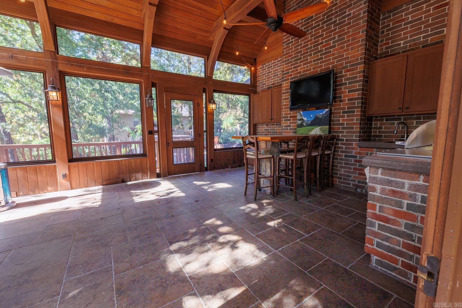 BIG PINE - Residential