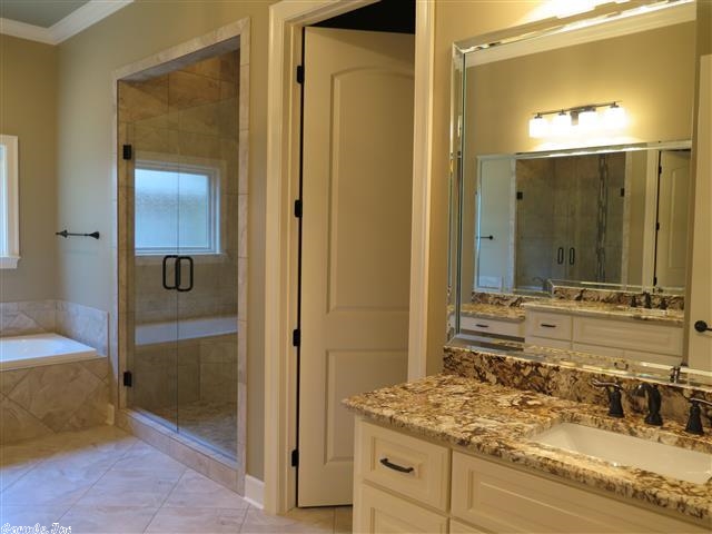 WOODLANDS EDGE - Residential